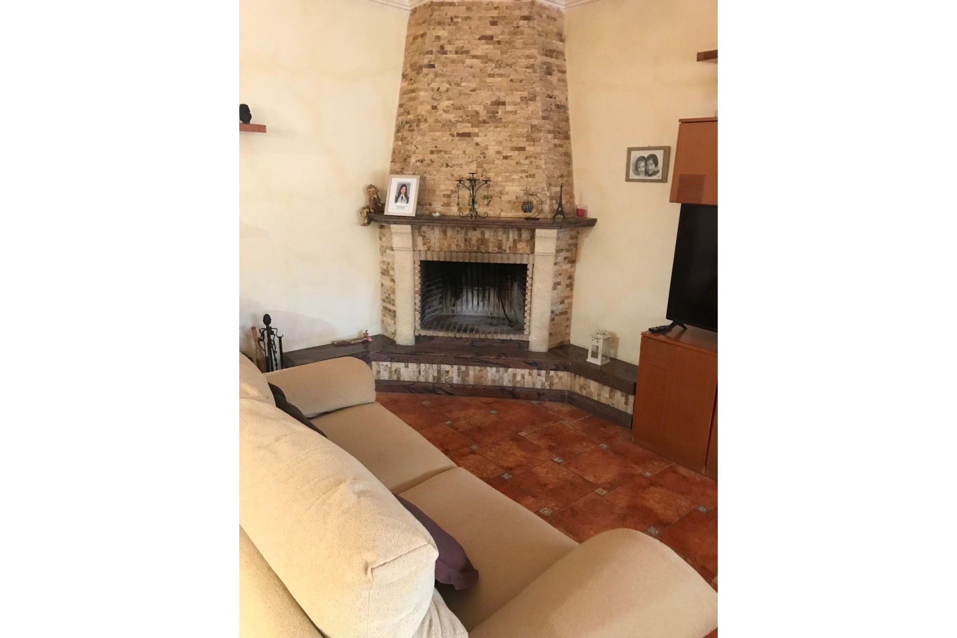 Herverkoop - Finca Landelijk pand -
Hondón de las Nieves