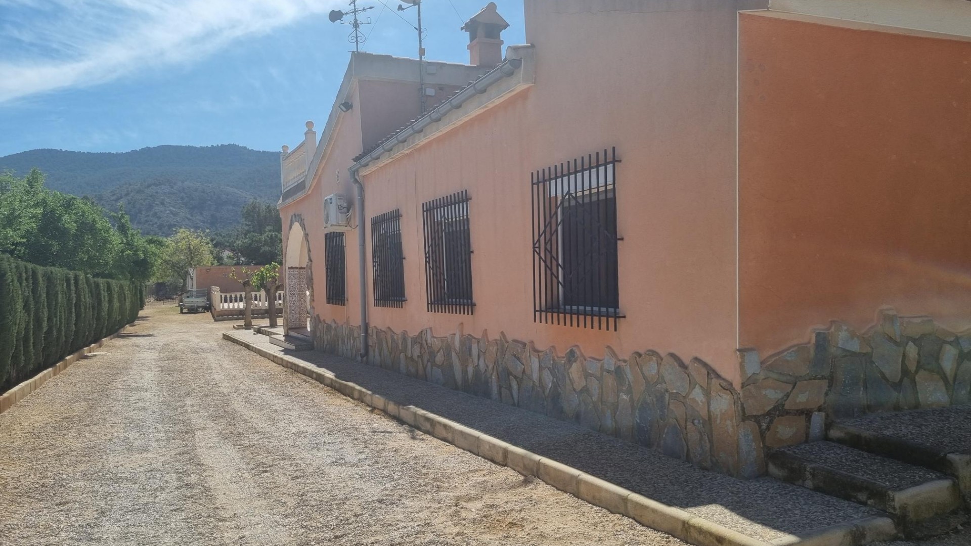 Herverkoop - Finca Landelijk pand -
Hondón de las Nieves