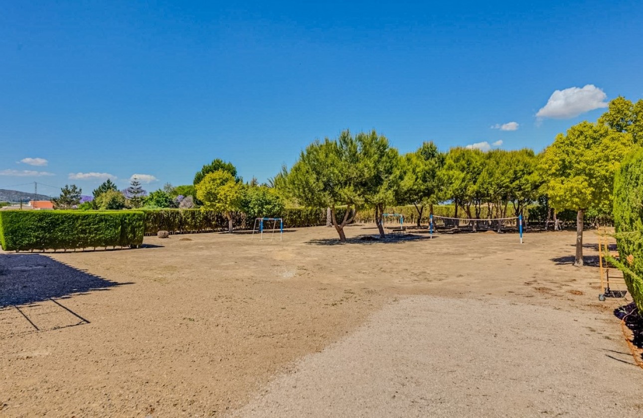 Herverkoop - Finca Landelijk pand -
Jacarilla