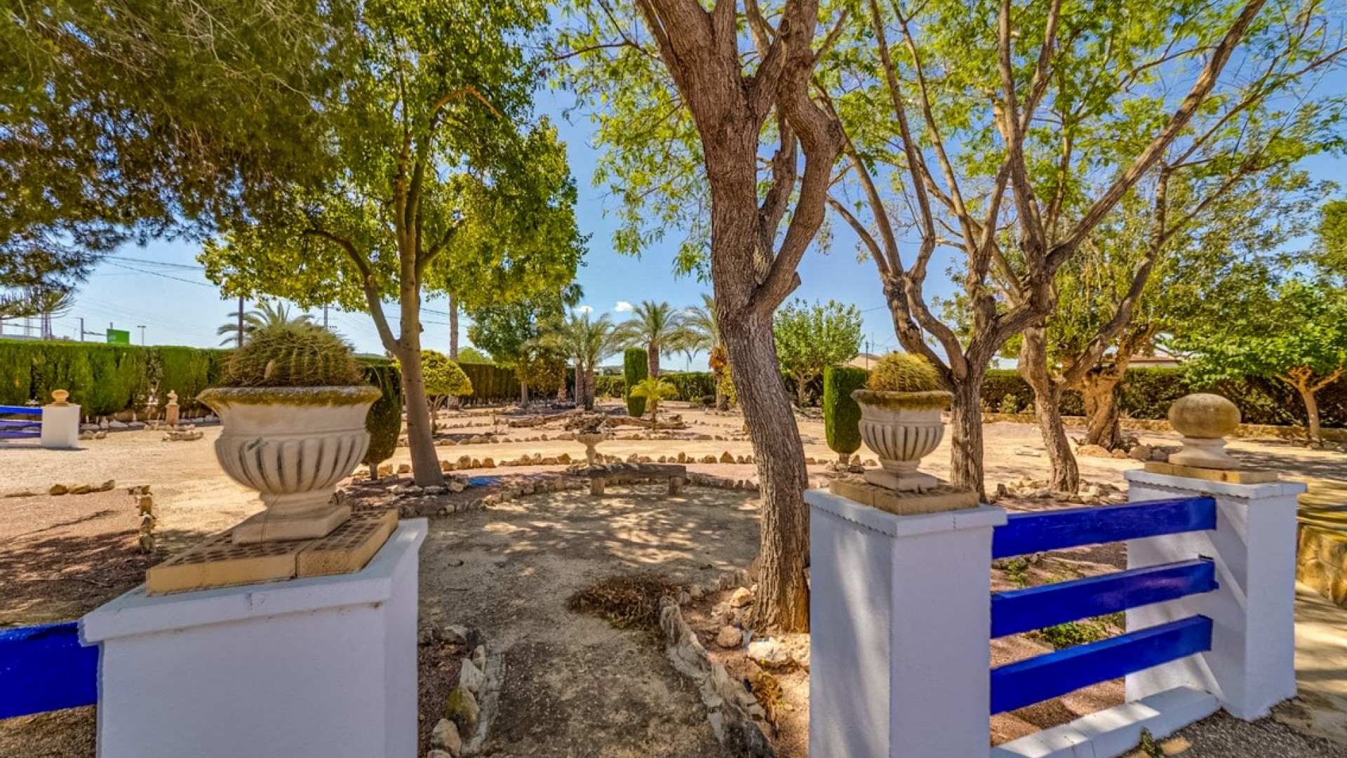 Herverkoop - Finca Landelijk pand -
Jacarilla