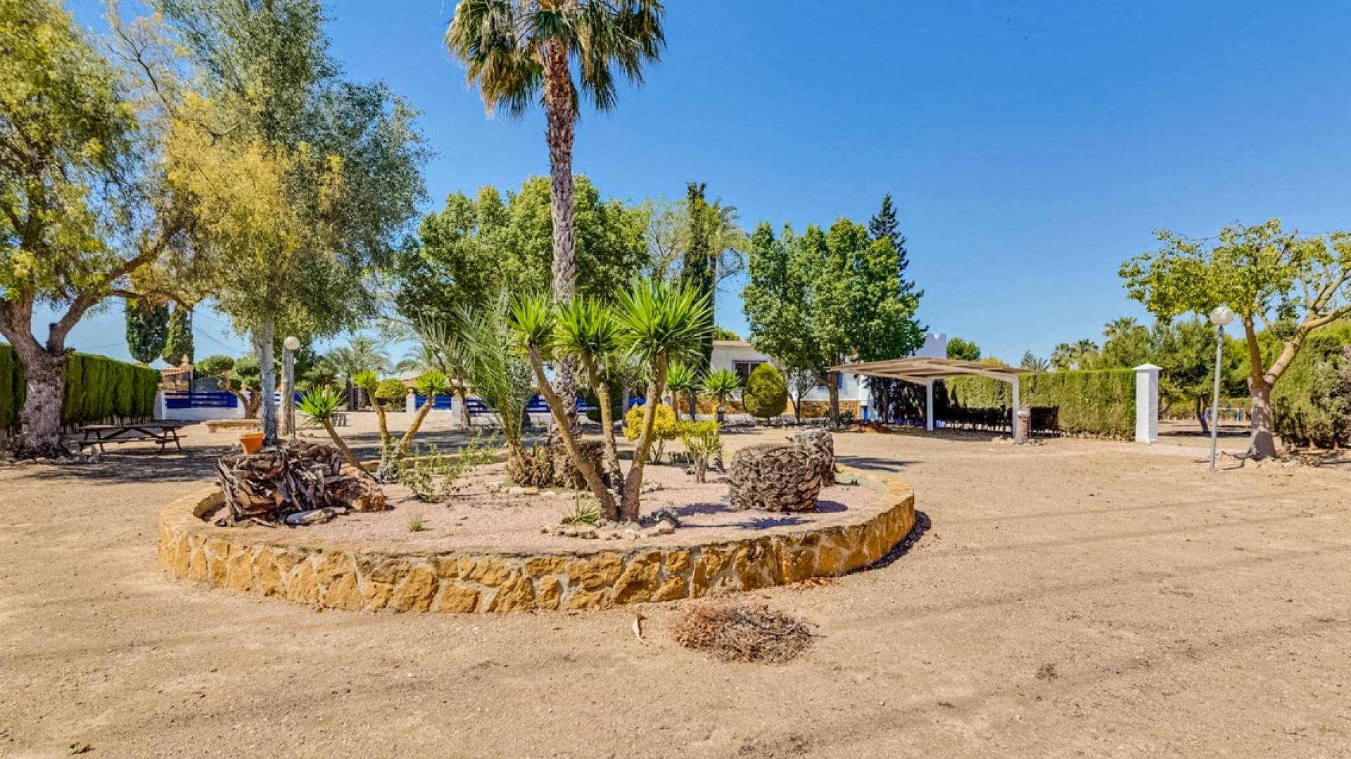 Herverkoop - Finca Landelijk pand -
Jacarilla