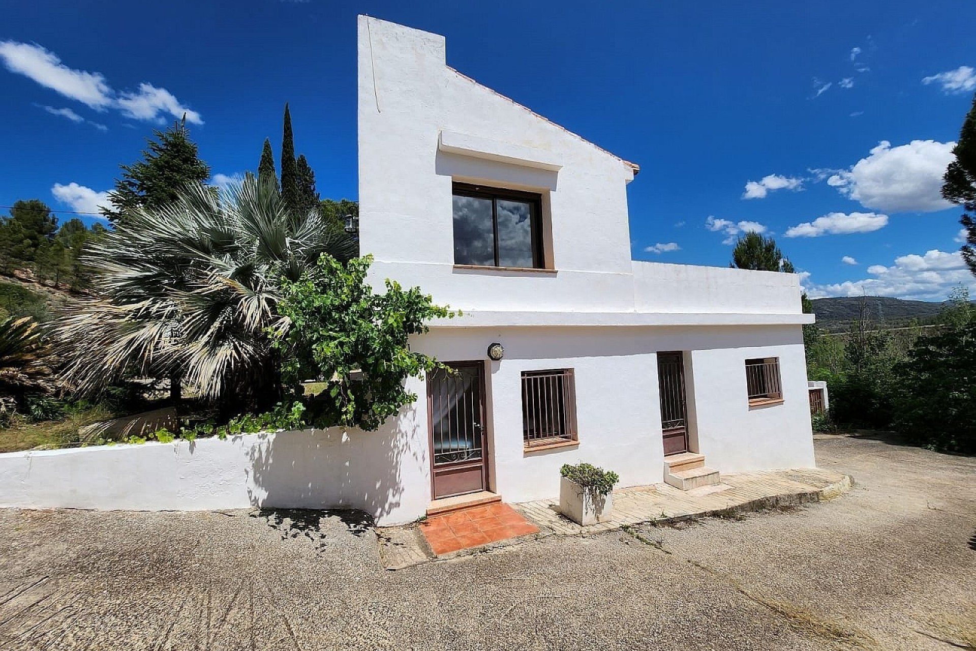 Herverkoop - Finca Landelijk pand -
Jalance