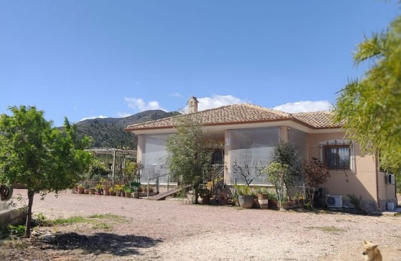 Herverkoop - Finca Landelijk pand -
La Romana