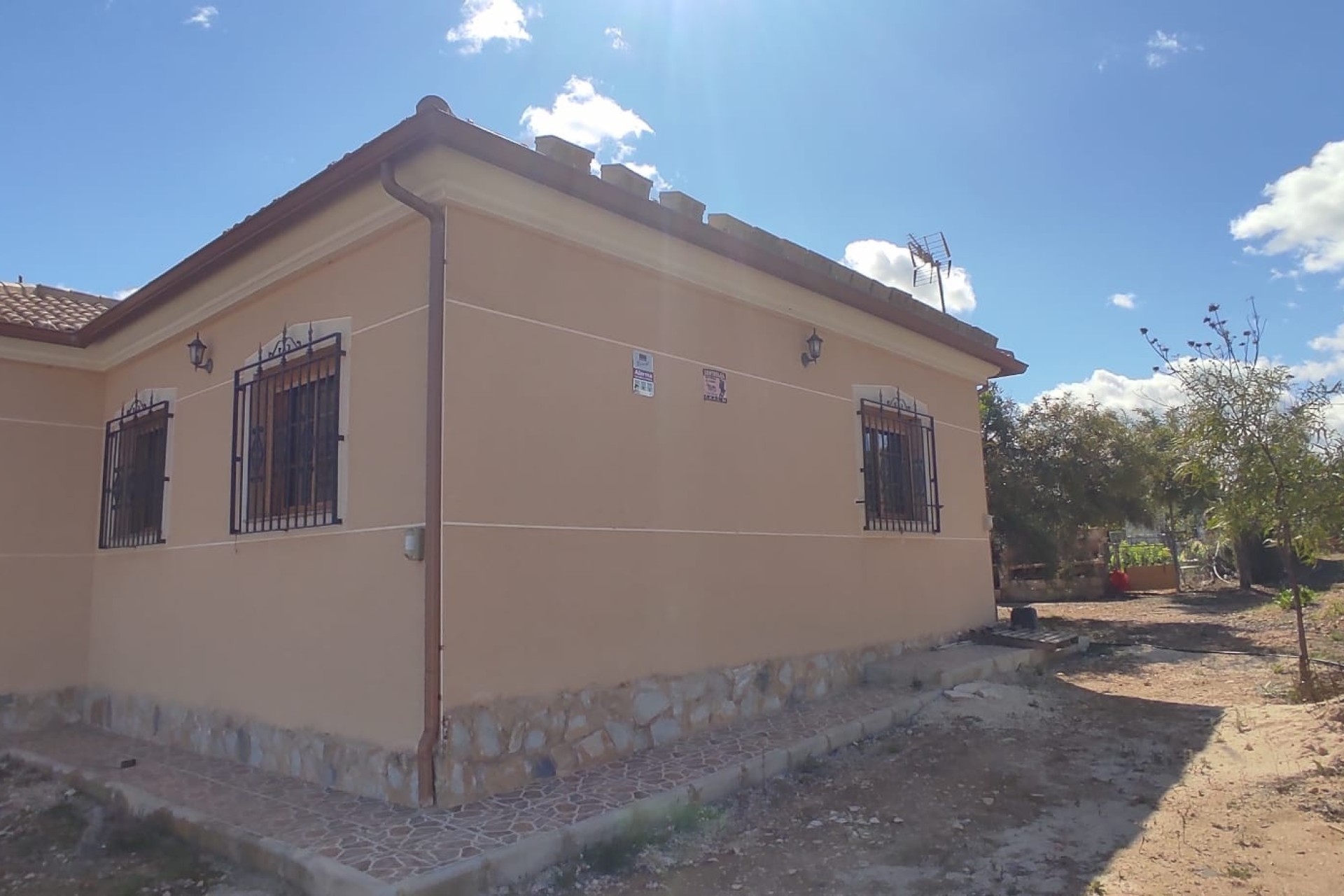 Herverkoop - Finca Landelijk pand -
La Romana