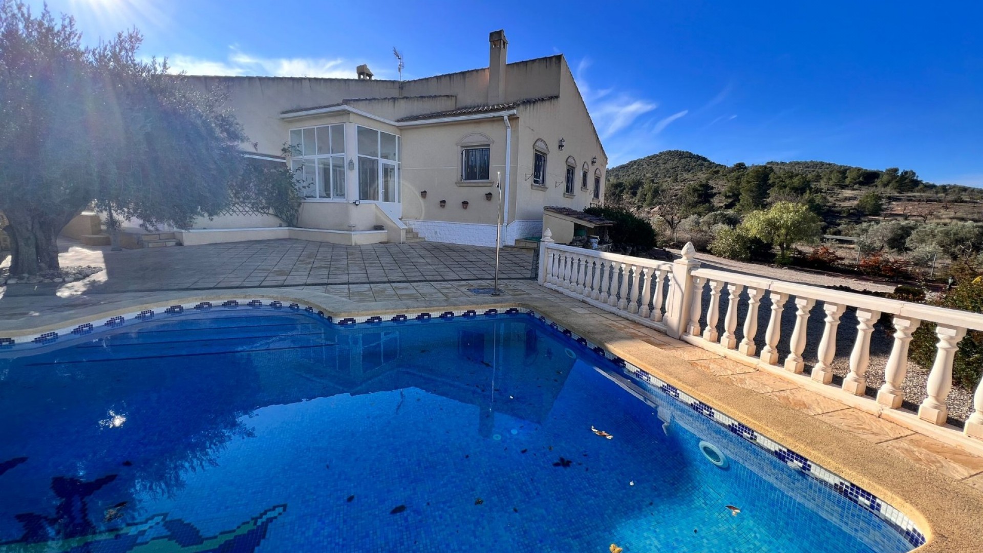 Herverkoop - Finca Landelijk pand -
La Zarza