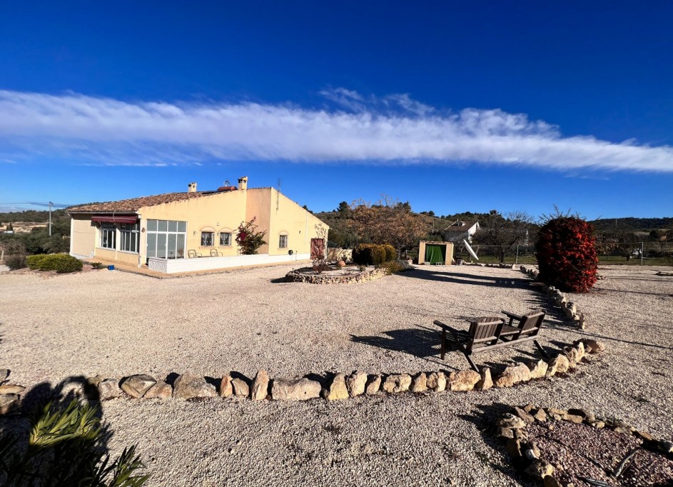 Herverkoop - Finca Landelijk pand -
La Zarza