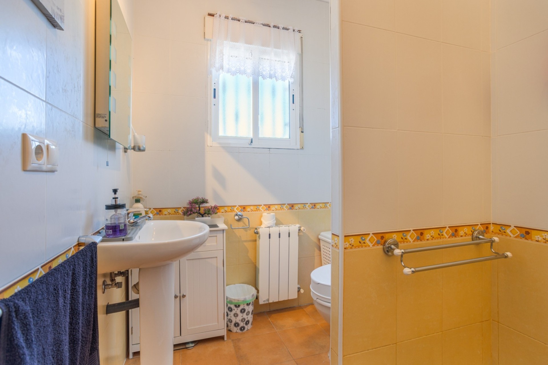 Herverkoop - Finca Landelijk pand -
La Zarza