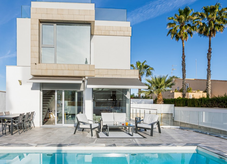 Herverkoop - Finca Landelijk pand -
Los Balcones - Los Altos del Edén - Los Balcones