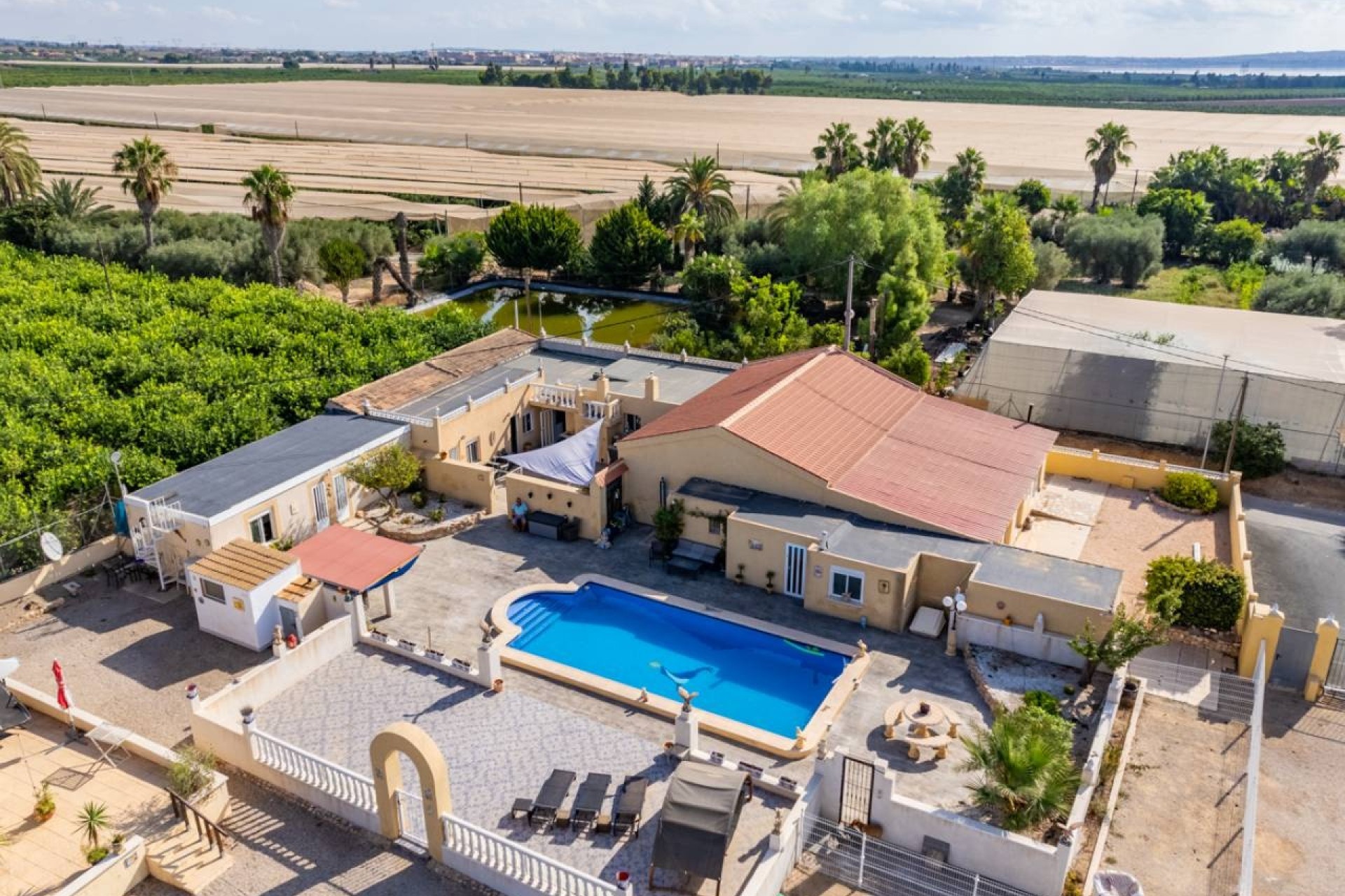 Herverkoop - Finca Landelijk pand -
Los Montesinos