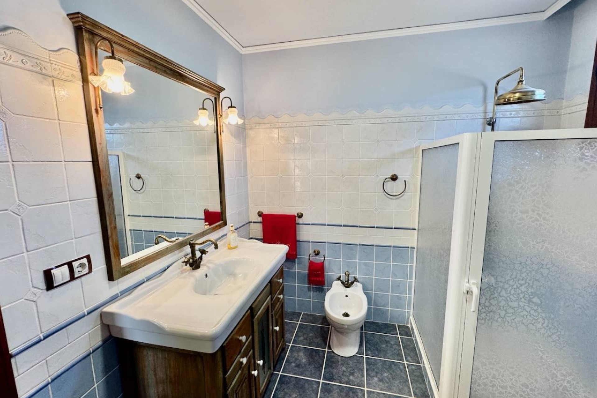 Herverkoop - Finca Landelijk pand -
Los Montesinos