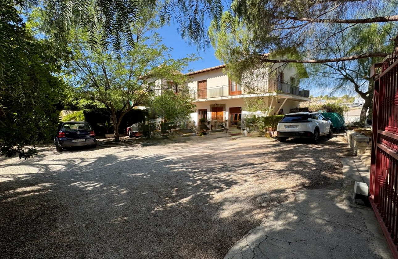 Herverkoop - Finca Landelijk pand -
Monóvar