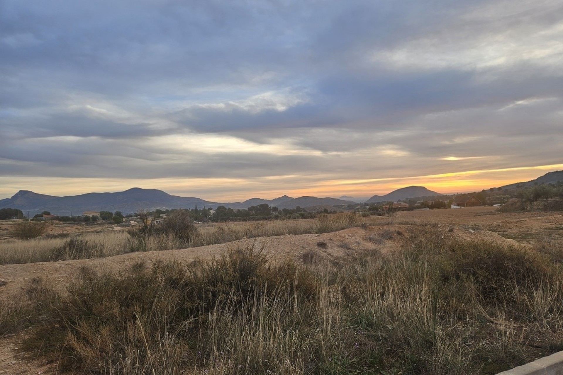 Herverkoop - Finca Landelijk pand -
Monóvar