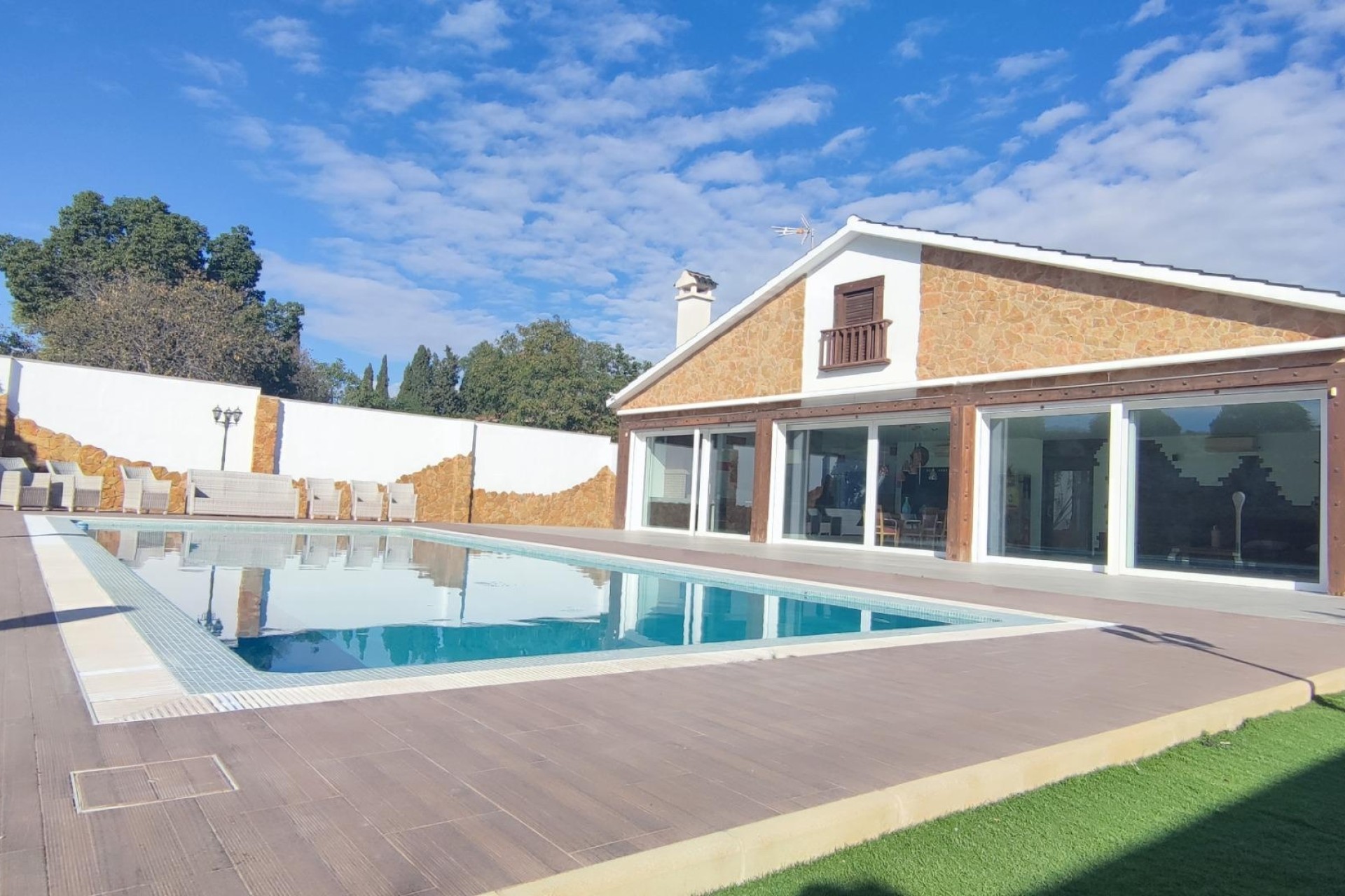 Herverkoop - Finca Landelijk pand -
Mutxamel - MUTXAMIEL