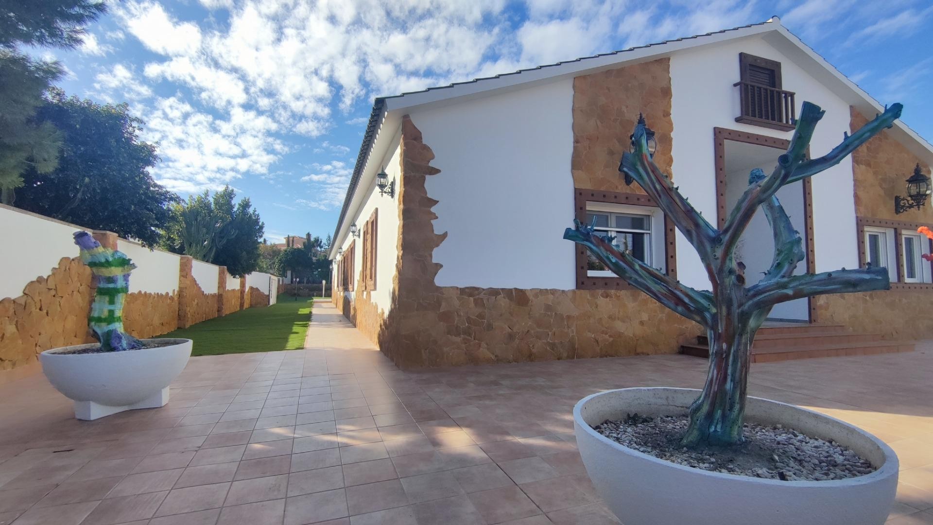 Herverkoop - Finca Landelijk pand -
Mutxamel - MUTXAMIEL