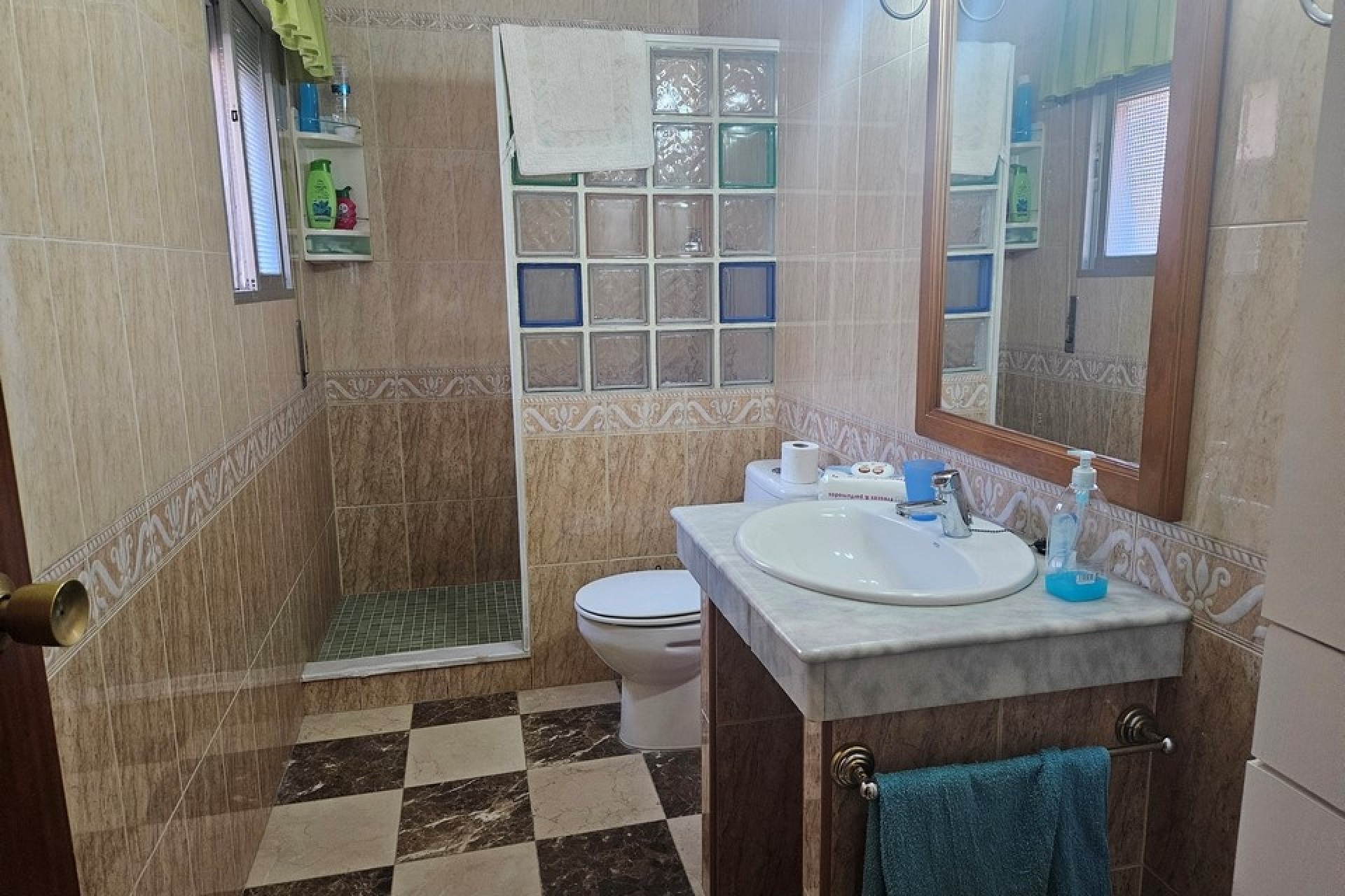 Herverkoop - Finca Landelijk pand -
Novelda