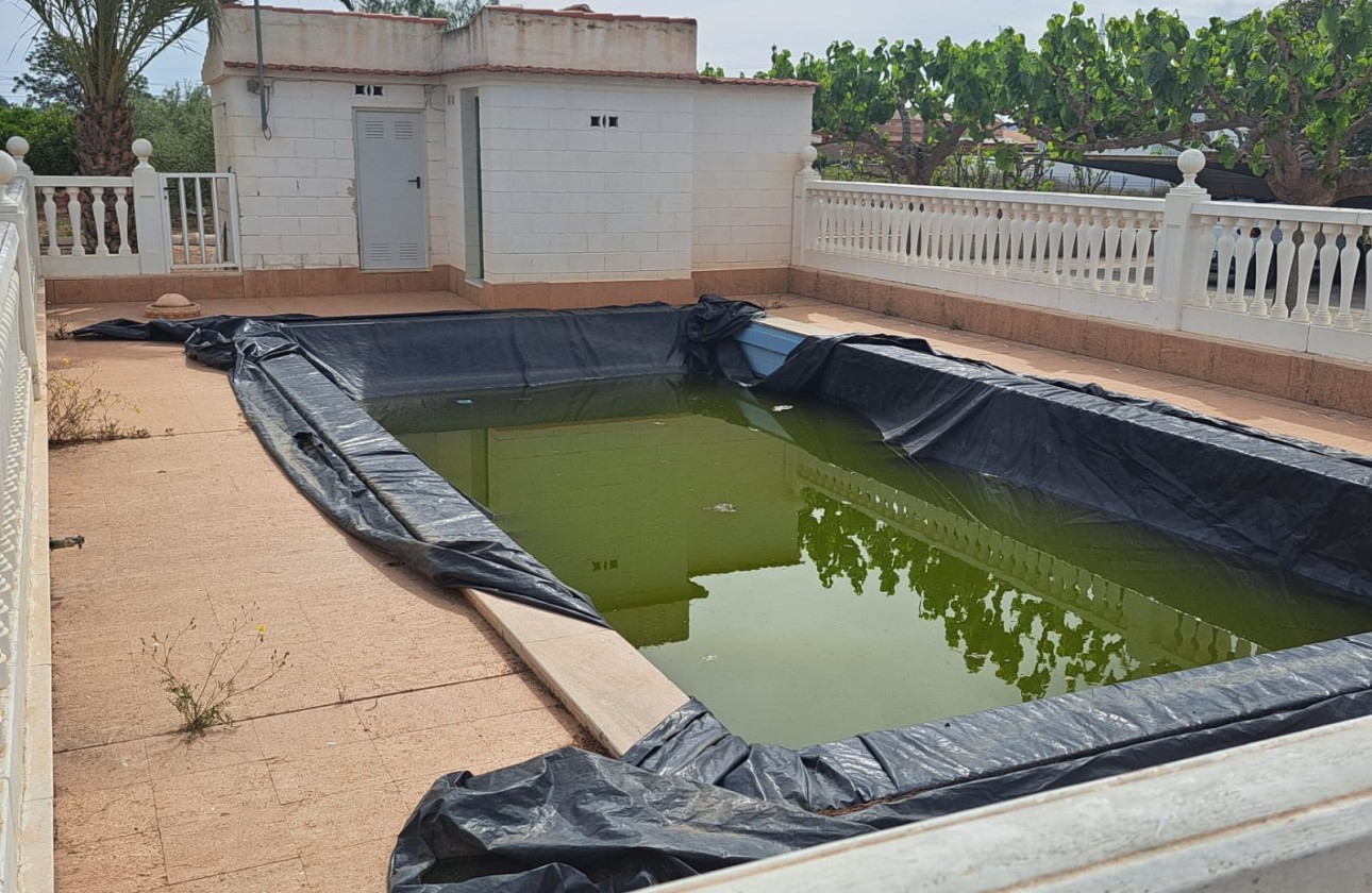 Herverkoop - Finca Landelijk pand -
Novelda