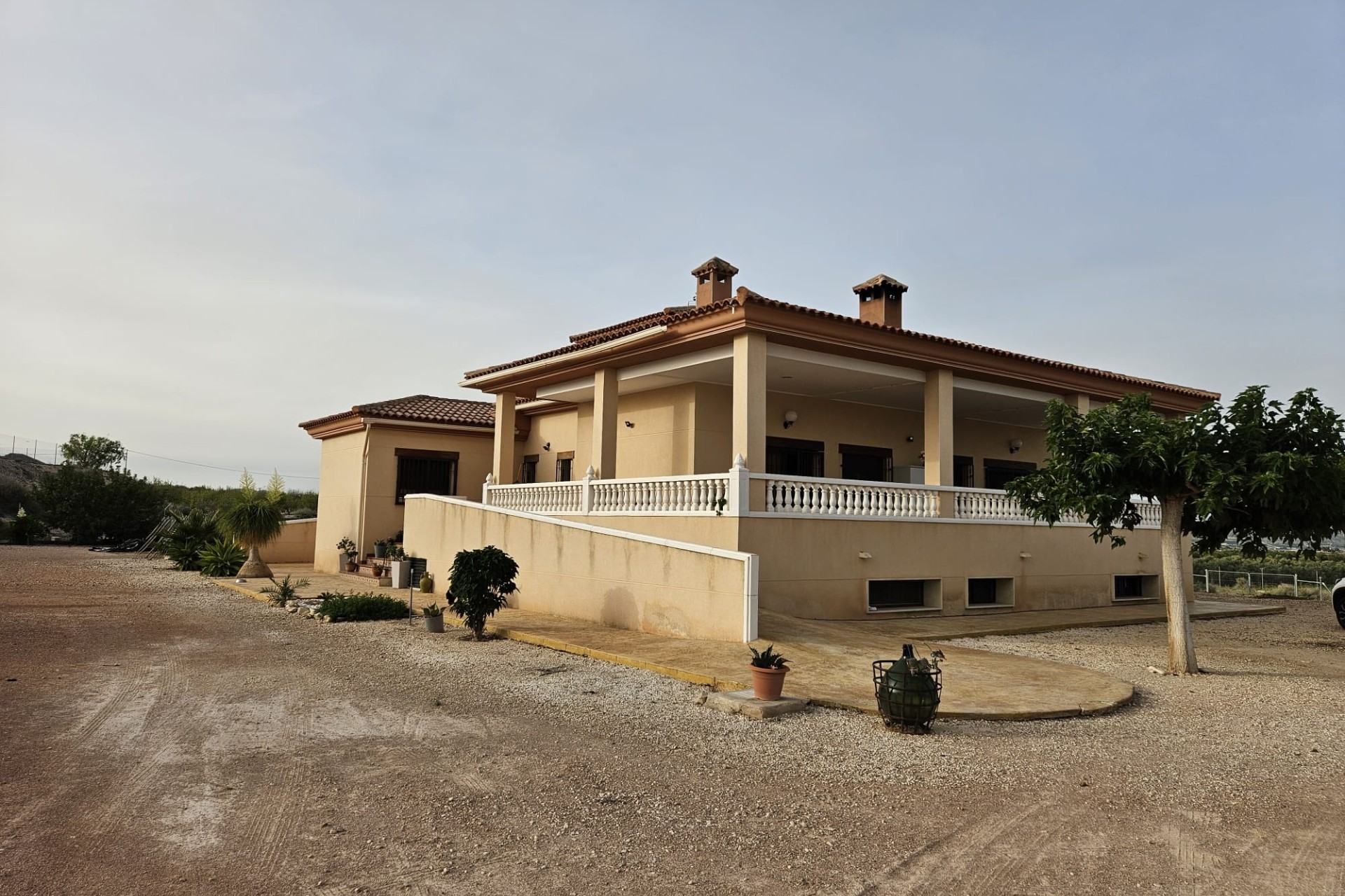 Herverkoop - Finca Landelijk pand -
Novelda