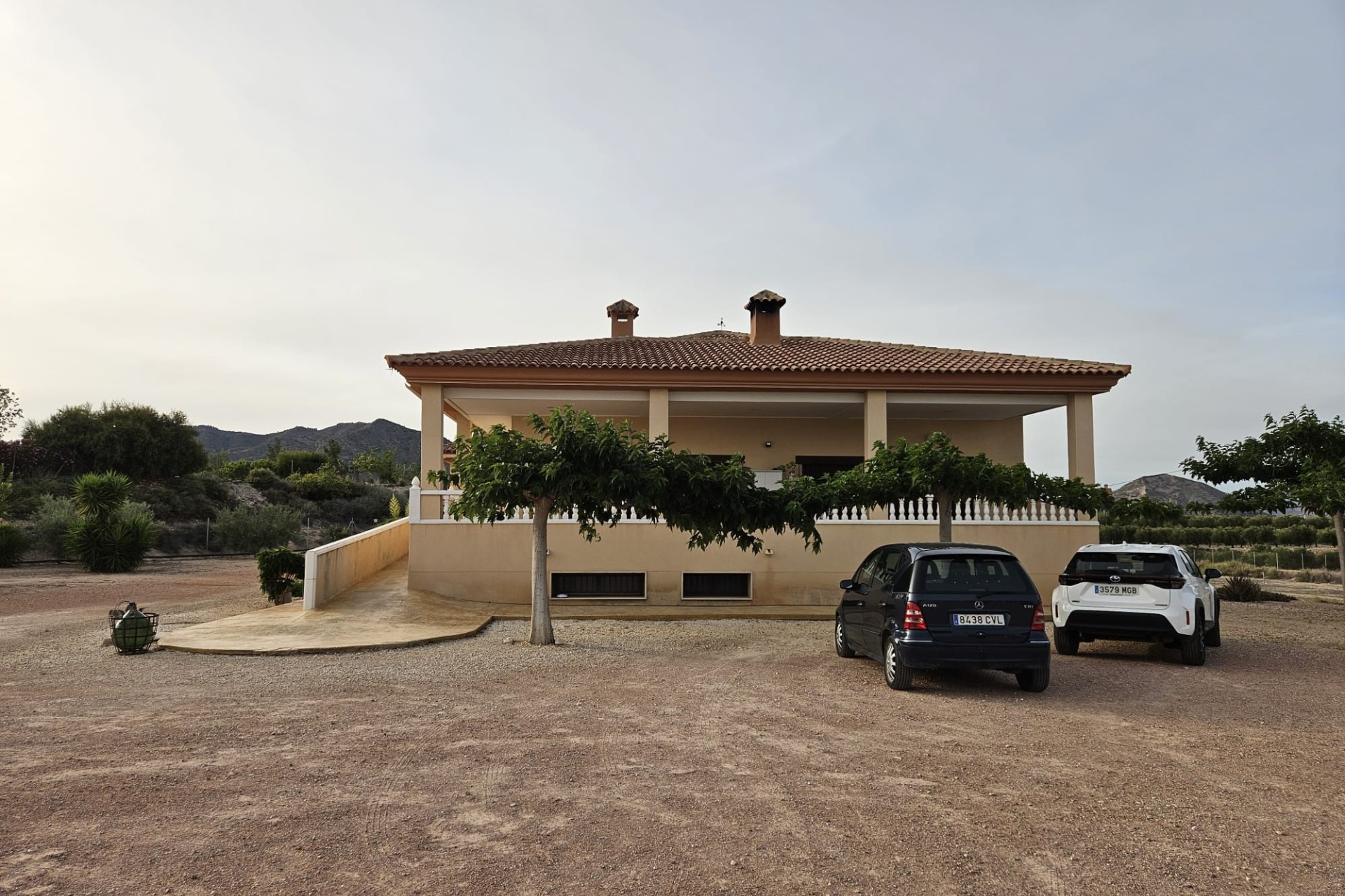 Herverkoop - Finca Landelijk pand -
Novelda