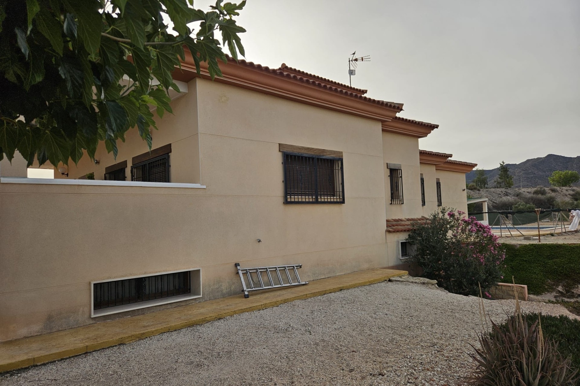 Herverkoop - Finca Landelijk pand -
Novelda