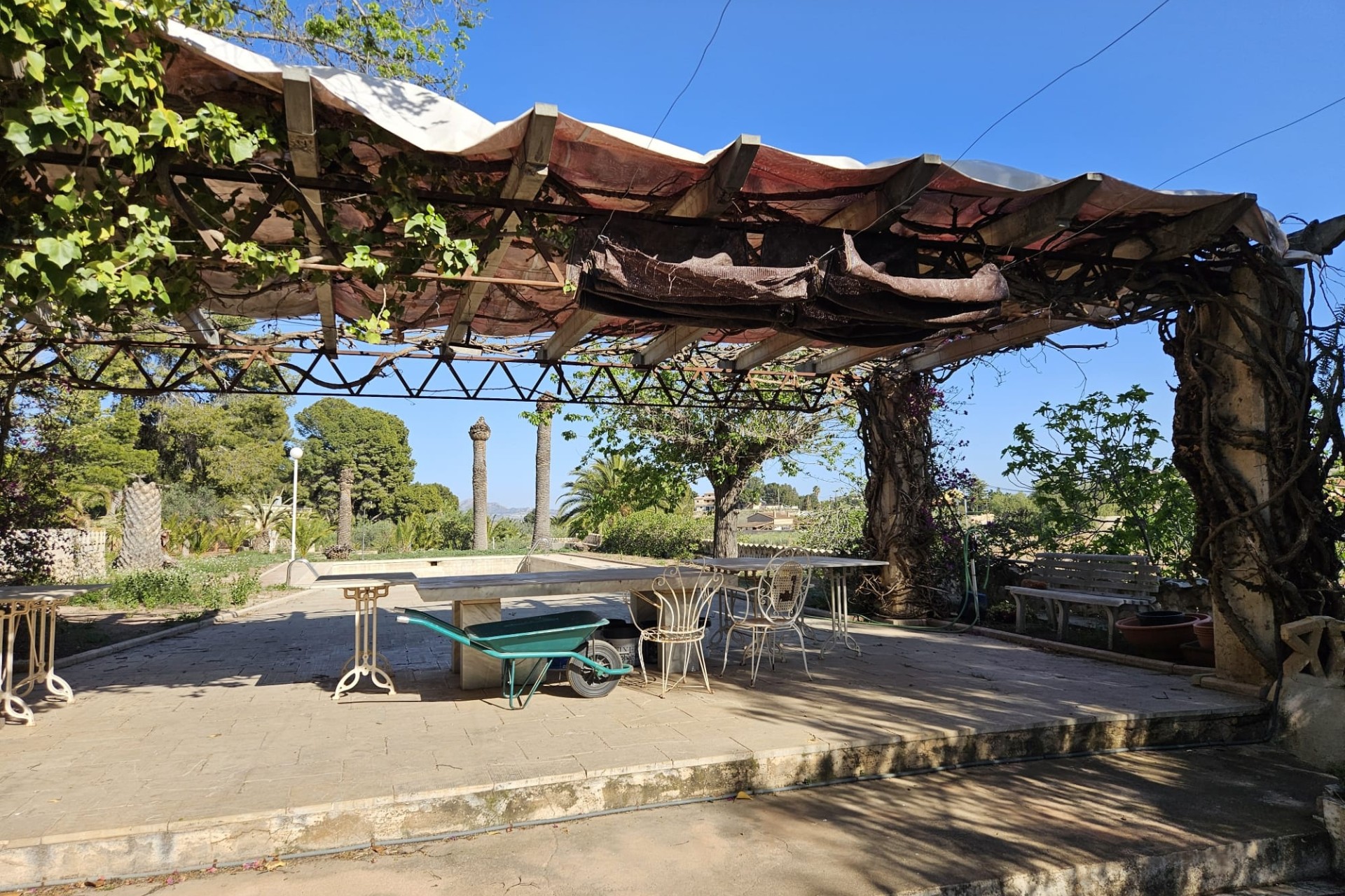 Herverkoop - Finca Landelijk pand -
Novelda