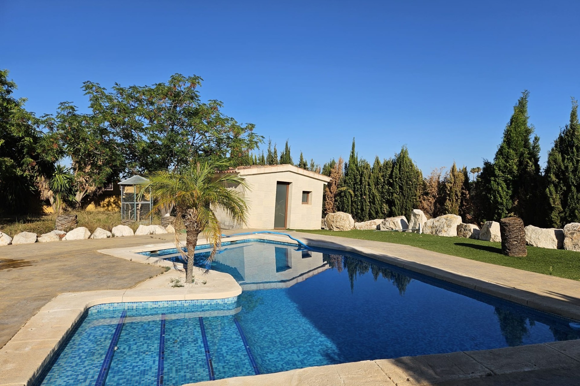 Herverkoop - Finca Landelijk pand -
Novelda