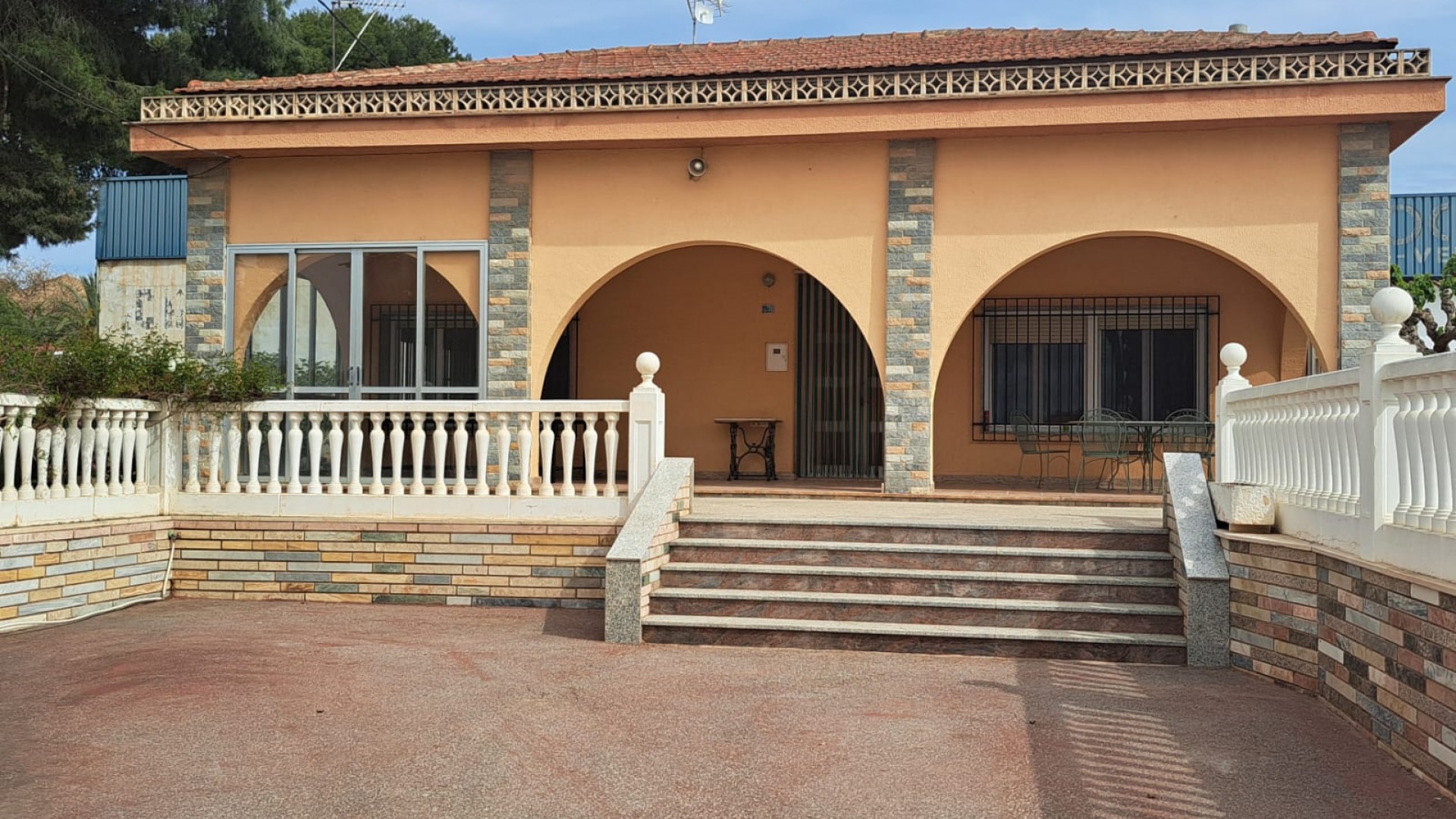 Herverkoop - Finca Landelijk pand -
Novelda