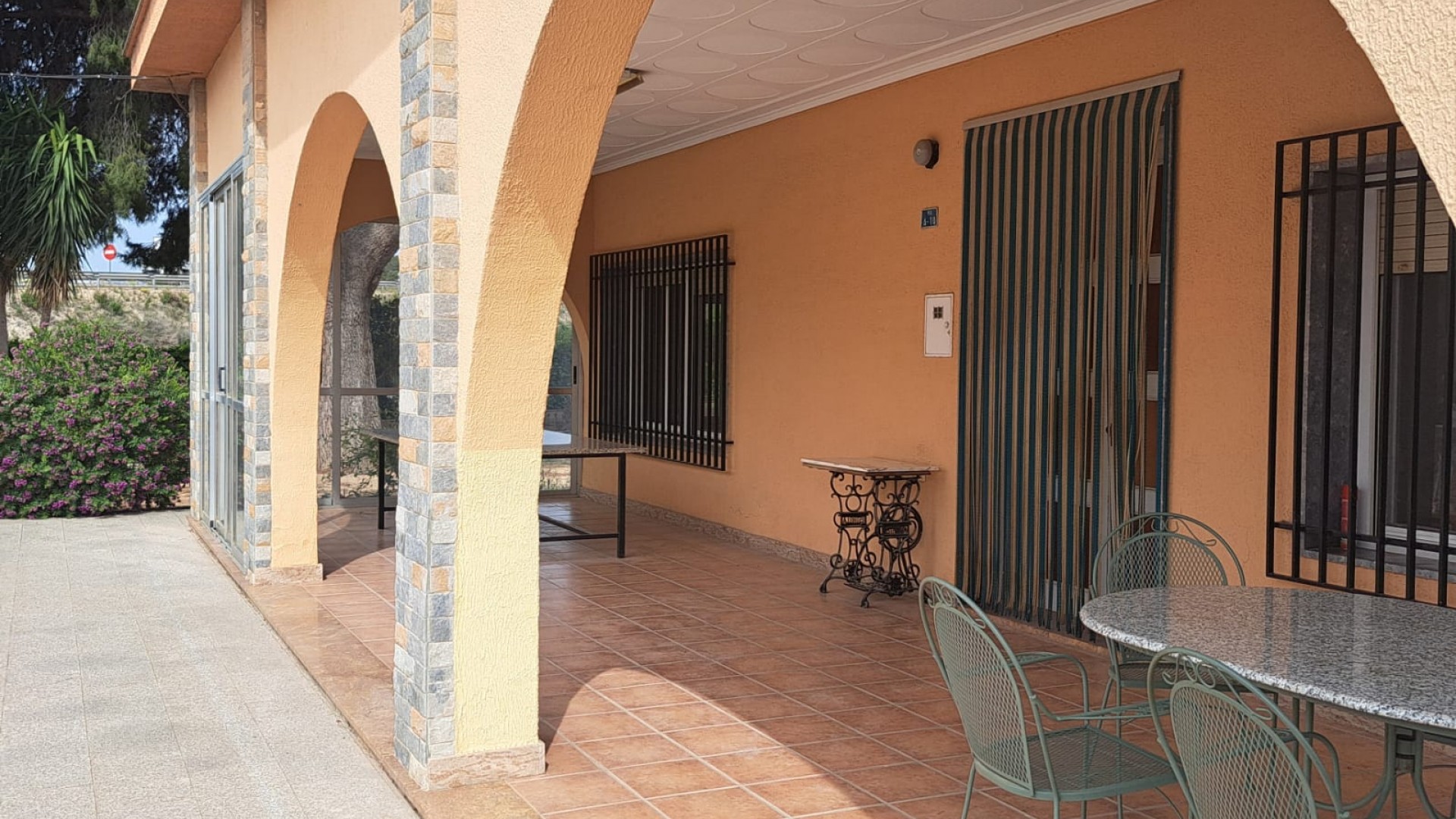 Herverkoop - Finca Landelijk pand -
Novelda