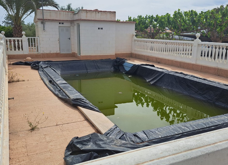 Herverkoop - Finca Landelijk pand -
Novelda