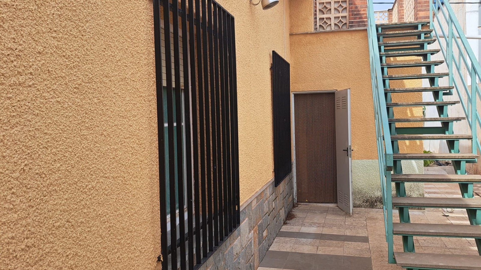 Herverkoop - Finca Landelijk pand -
Novelda