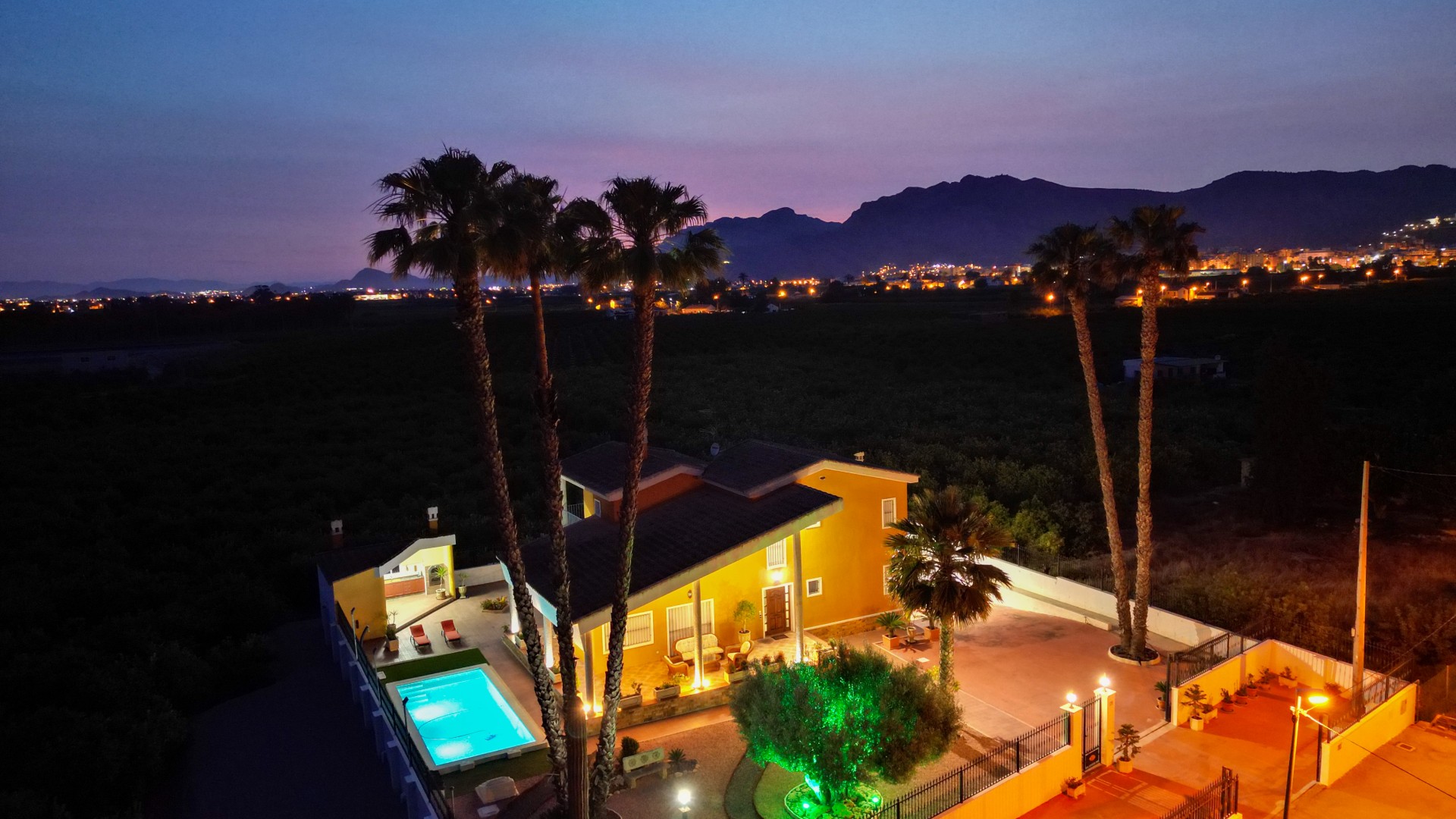 Herverkoop - Finca Landelijk pand -
Orihuela - Correntías Medias