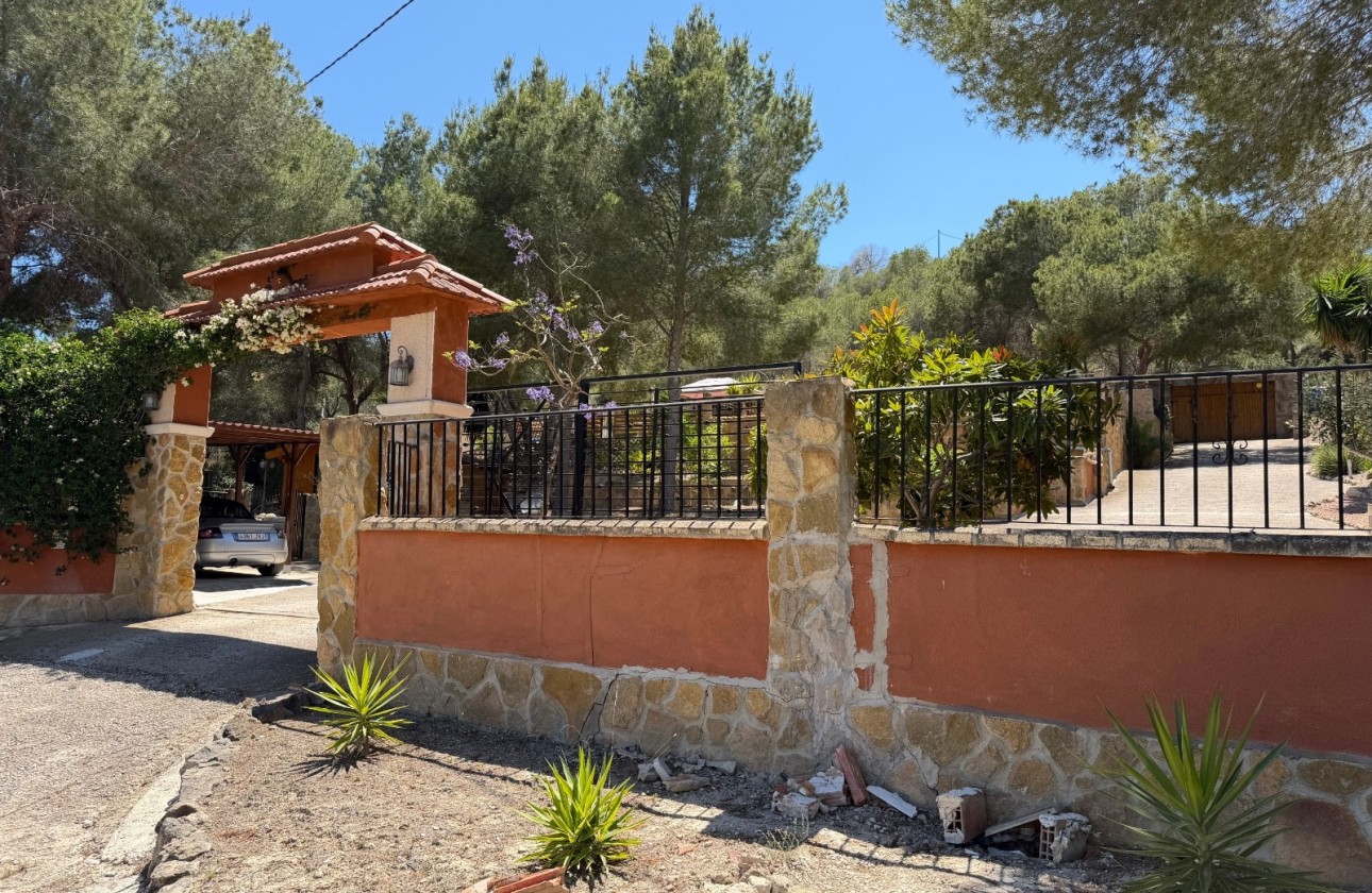 Herverkoop - Finca Landelijk pand -
Orihuela - Torremendo