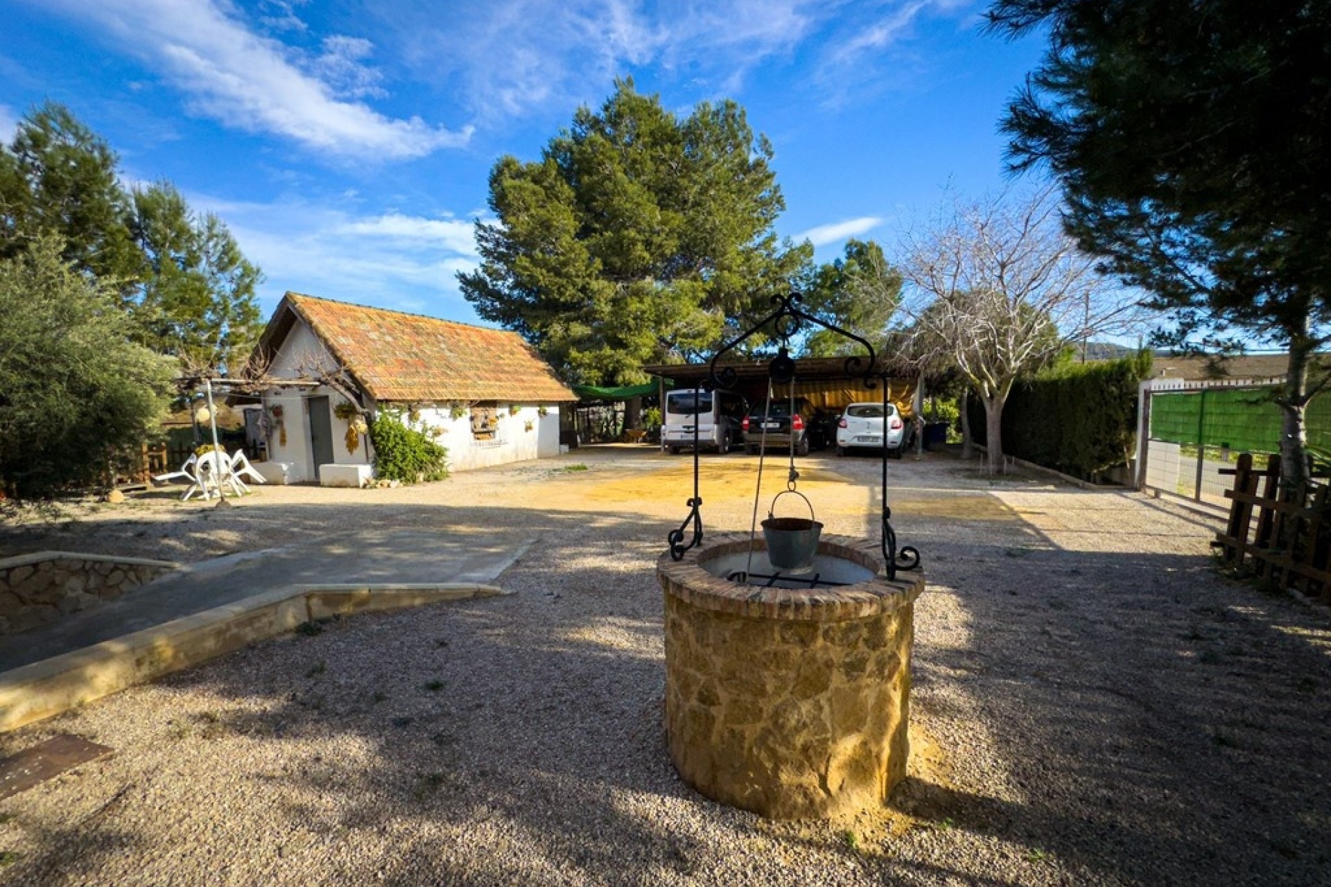 Herverkoop - Finca Landelijk pand -
Orihuela