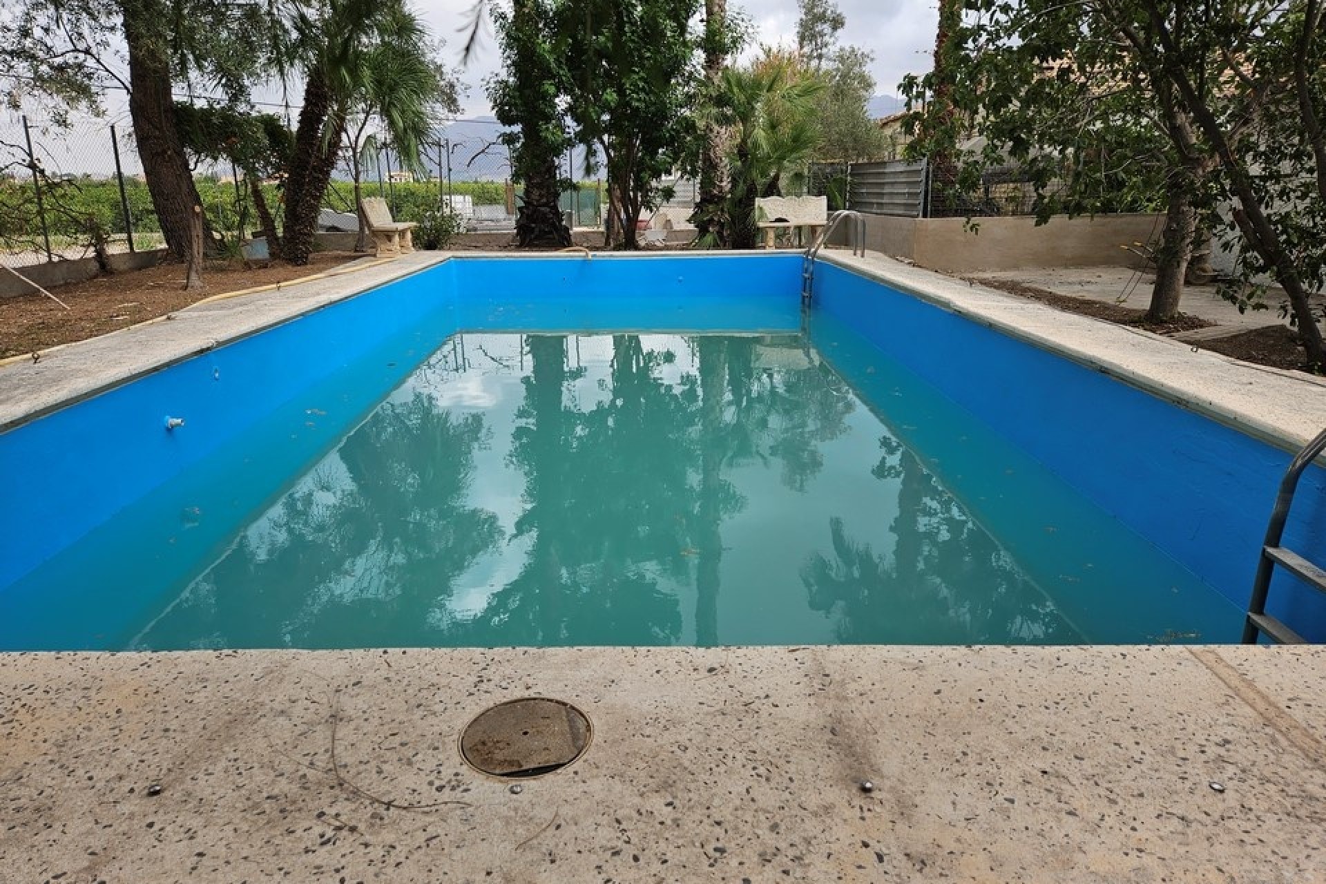 Herverkoop - Finca Landelijk pand -
Orihuela