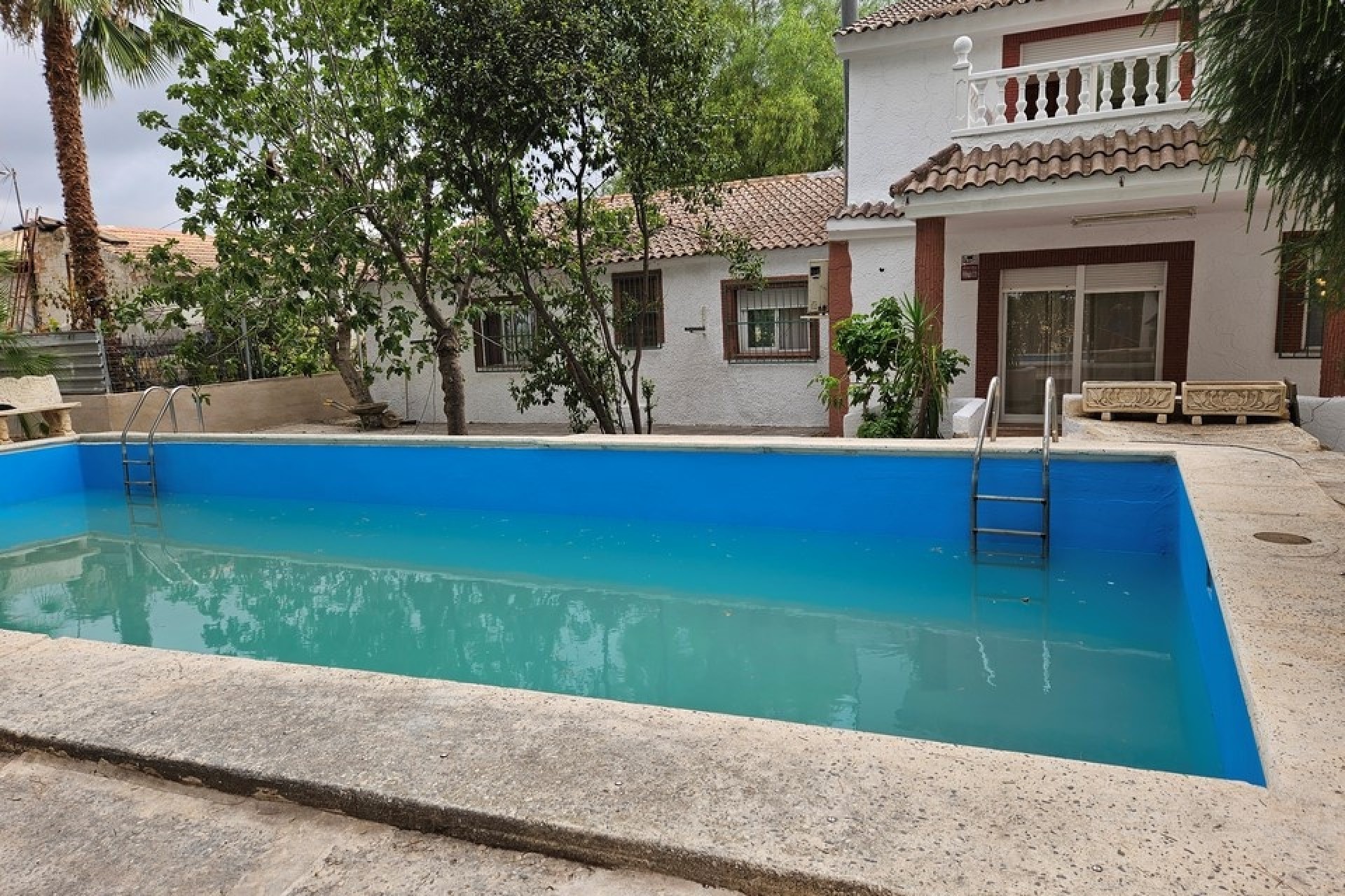 Herverkoop - Finca Landelijk pand -
Orihuela