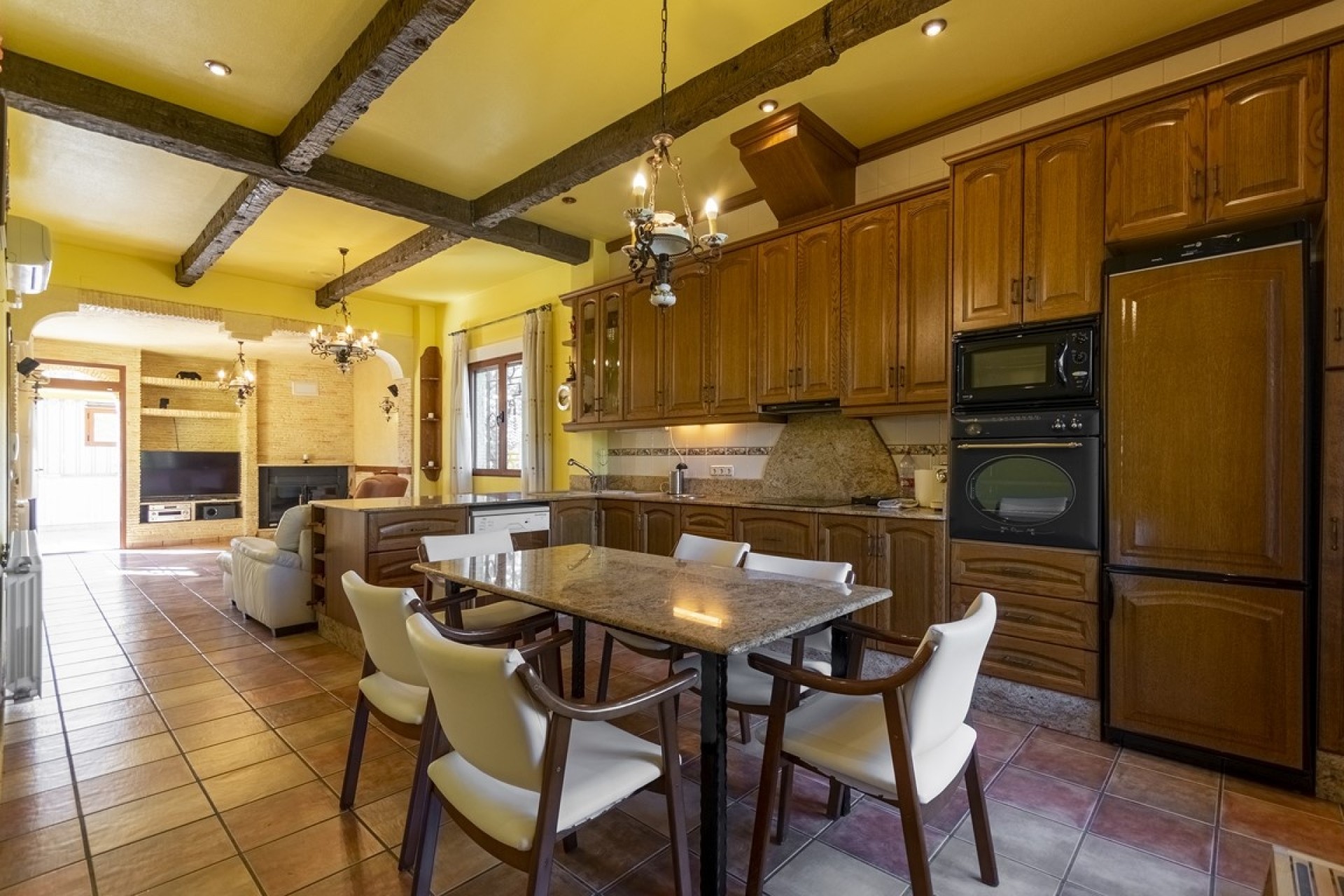 Herverkoop - Finca Landelijk pand -
Orihuela