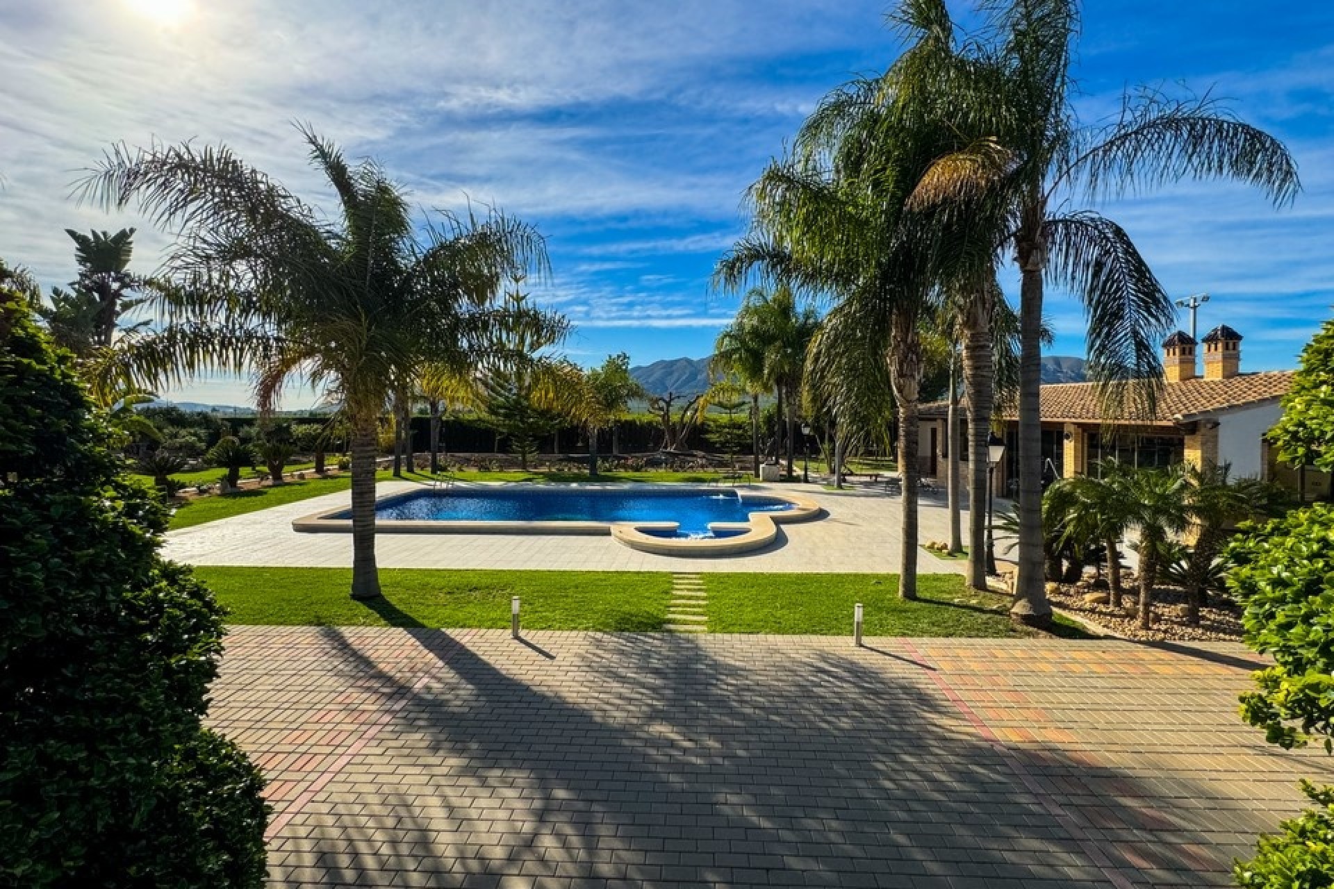 Herverkoop - Finca Landelijk pand -
Orihuela