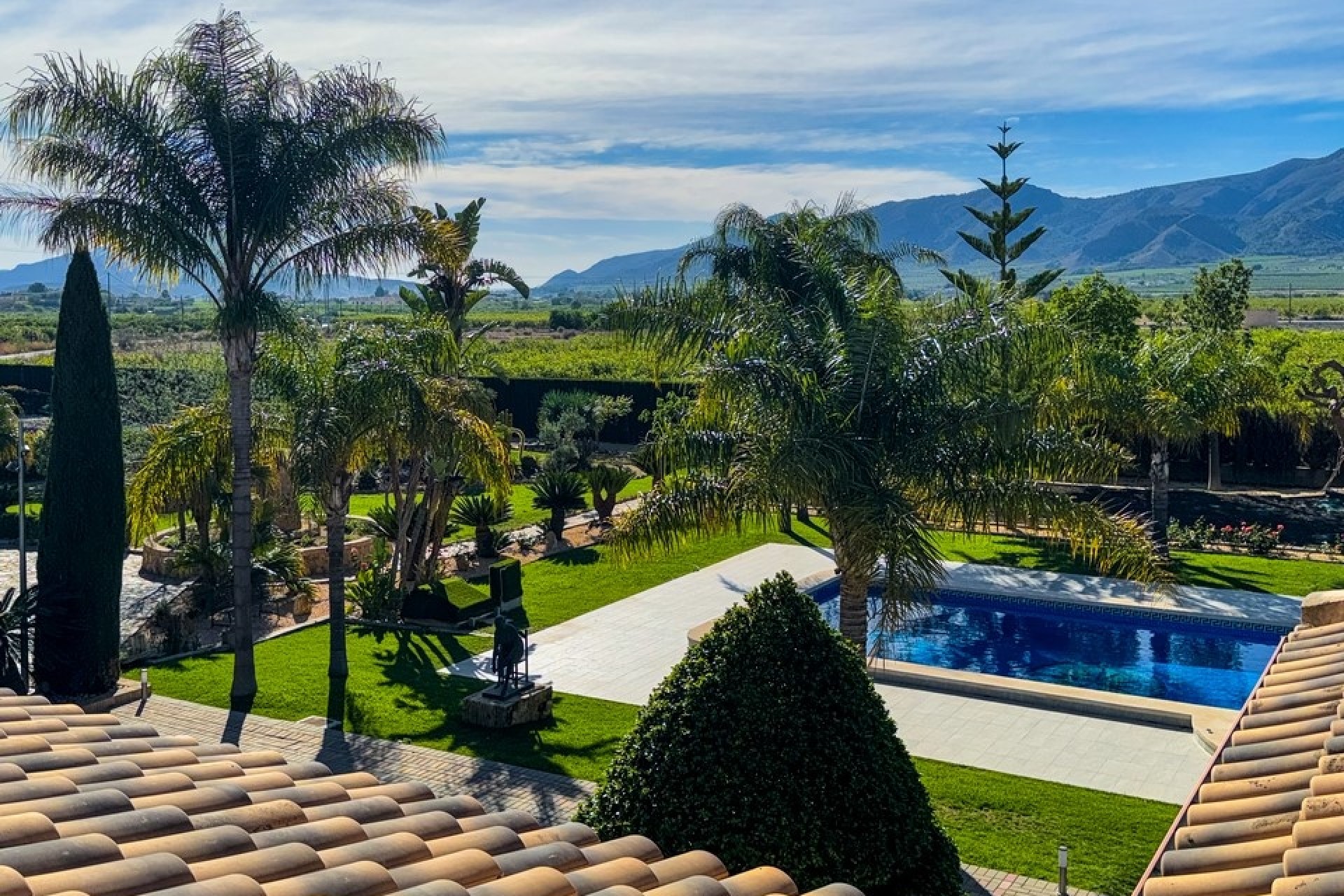 Herverkoop - Finca Landelijk pand -
Orihuela