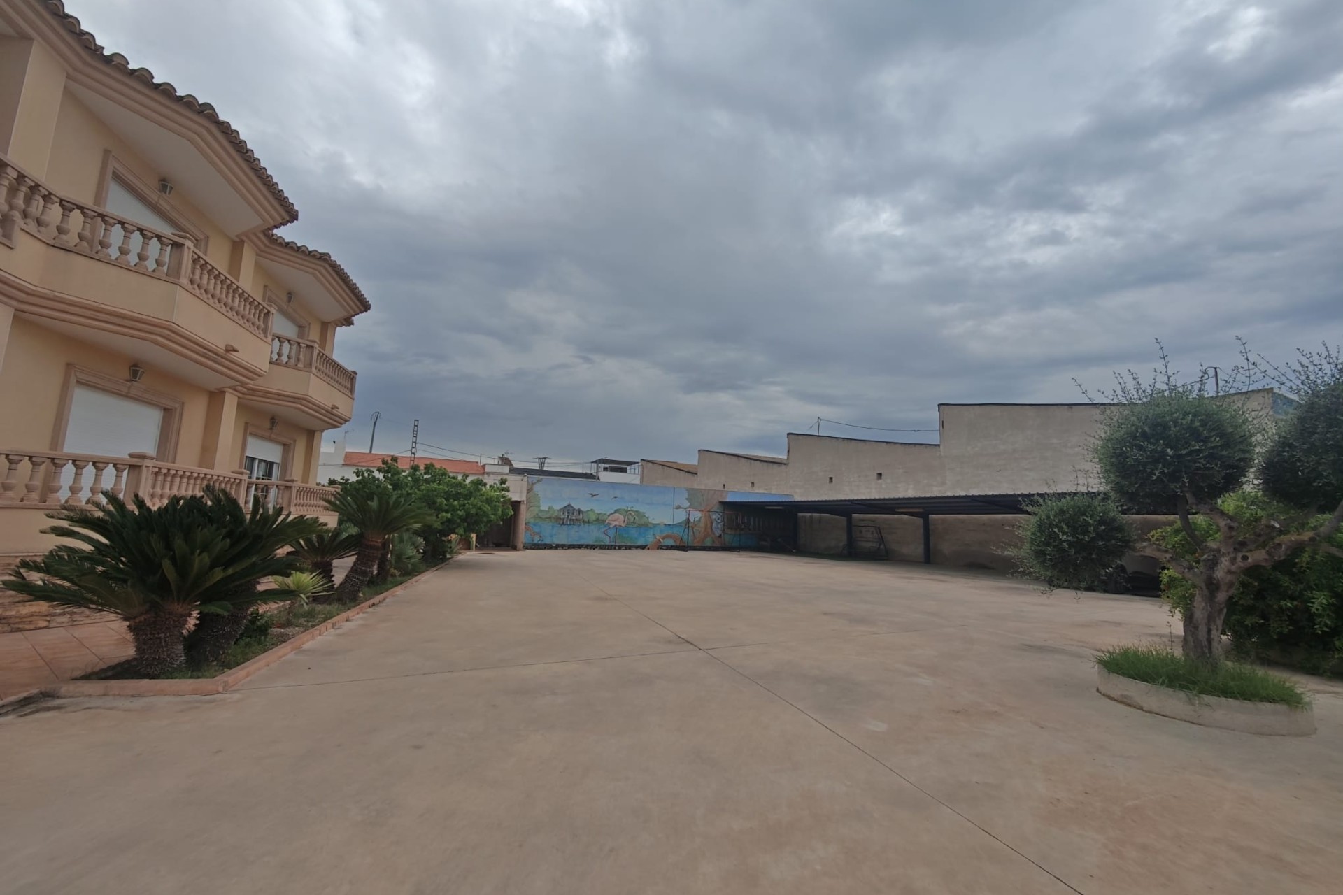 Herverkoop - Finca Landelijk pand -
Orihuela