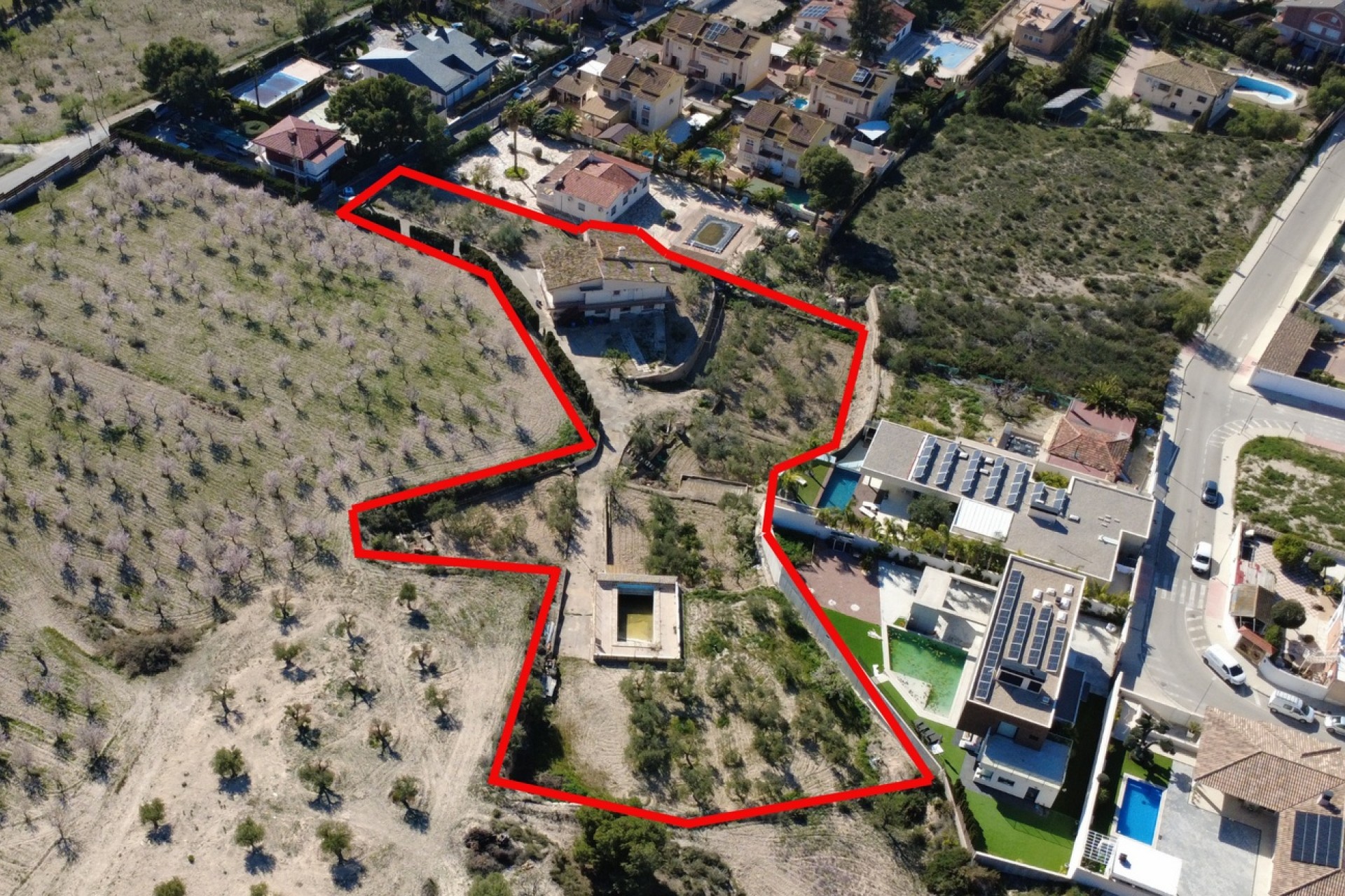 Herverkoop - Finca Landelijk pand -
Petrer