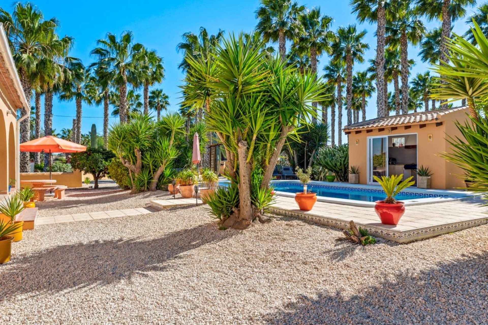 Herverkoop - Finca Landelijk pand -
Rafal