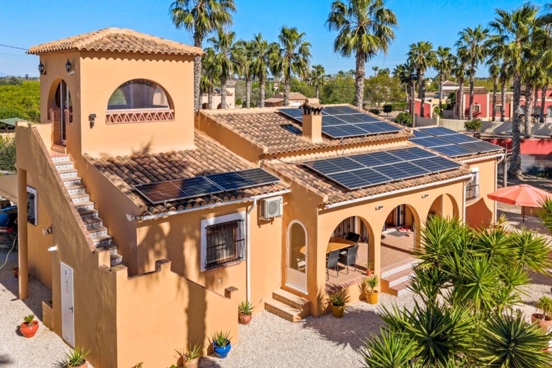 Herverkoop - Finca Landelijk pand -
Rafal