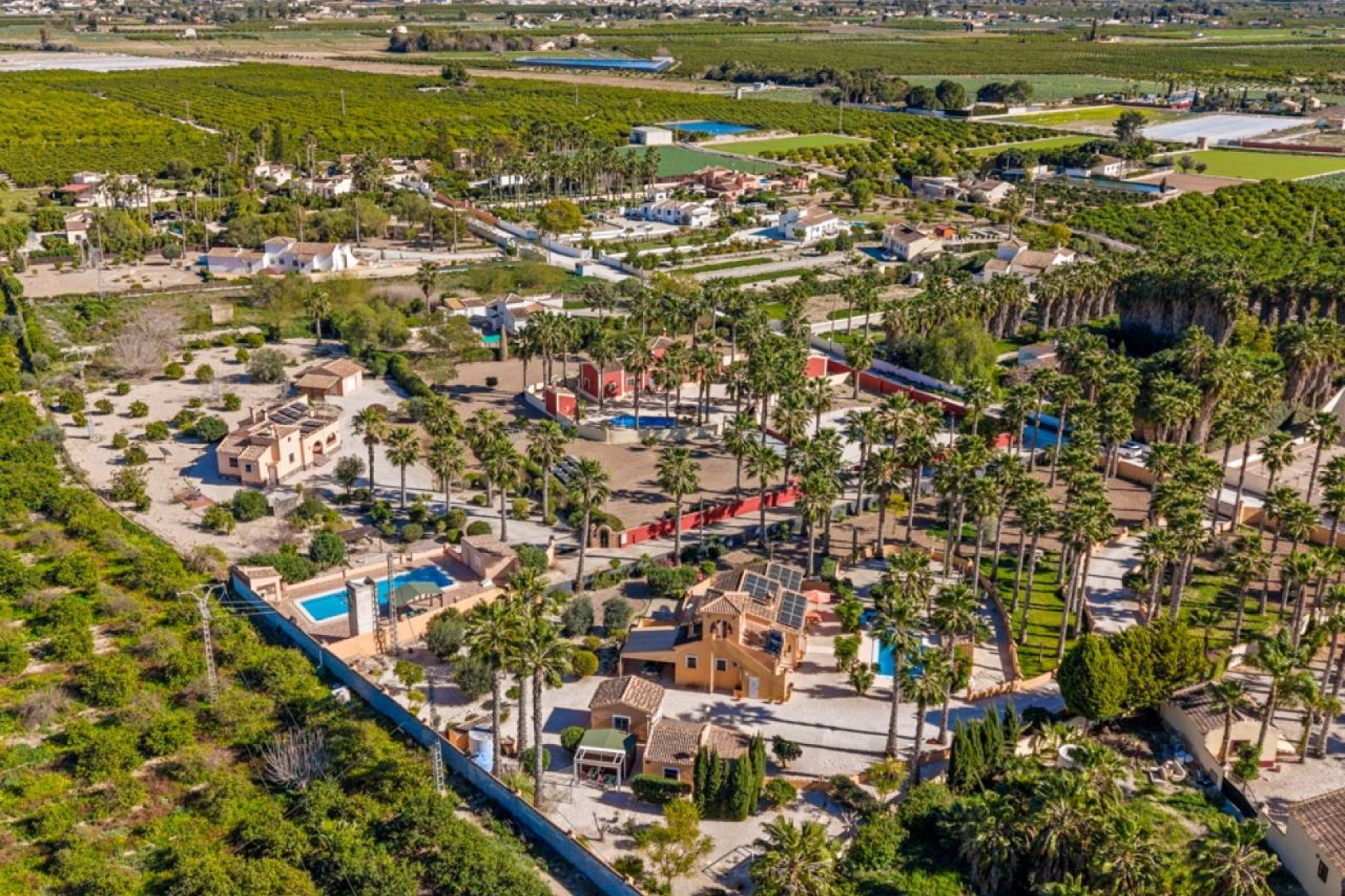 Herverkoop - Finca Landelijk pand -
Rafal