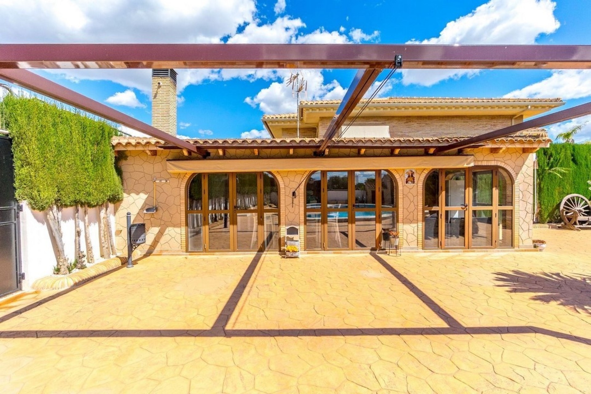 Herverkoop - Finca Landelijk pand -
Rafal