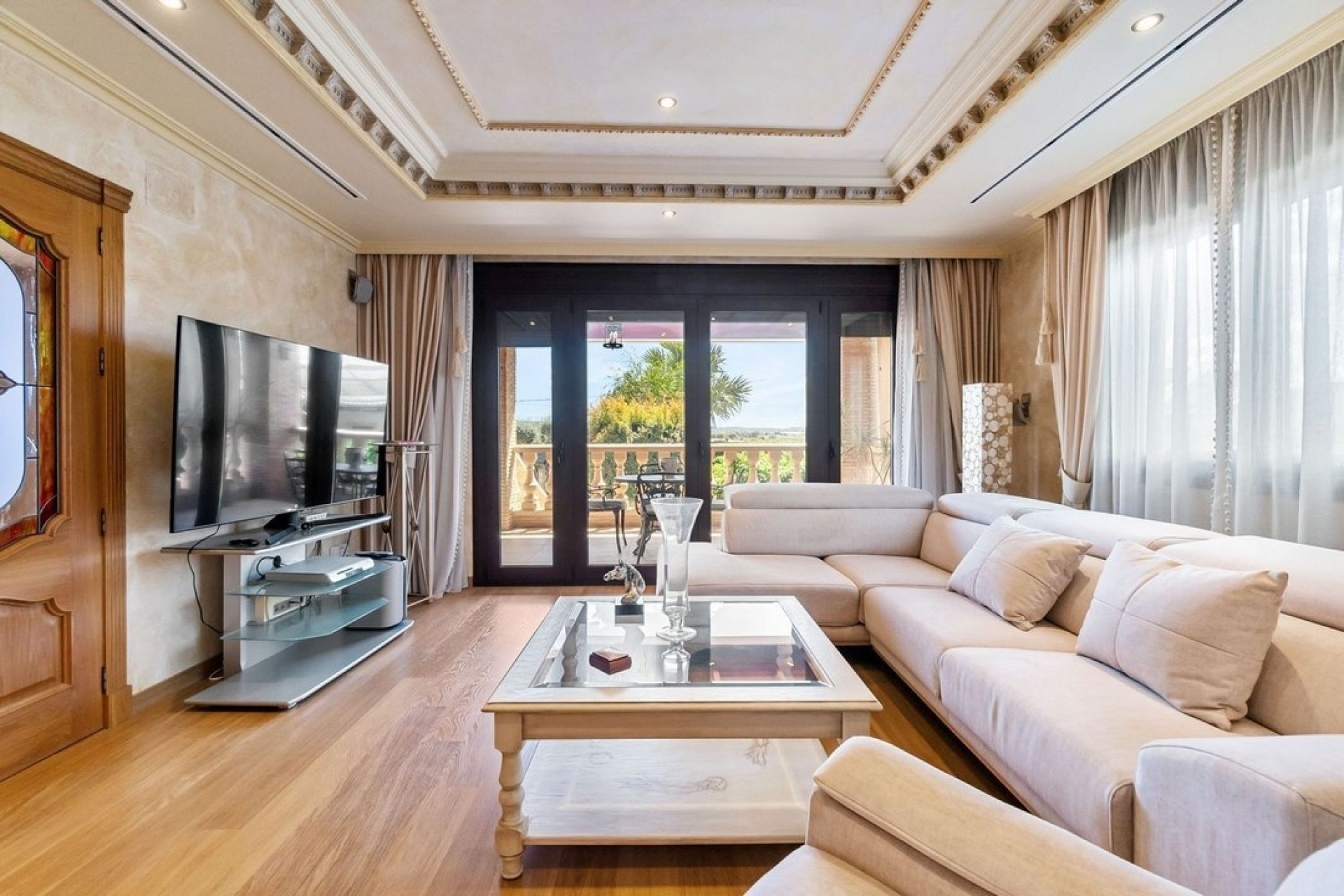 Herverkoop - Finca Landelijk pand -
Rafal