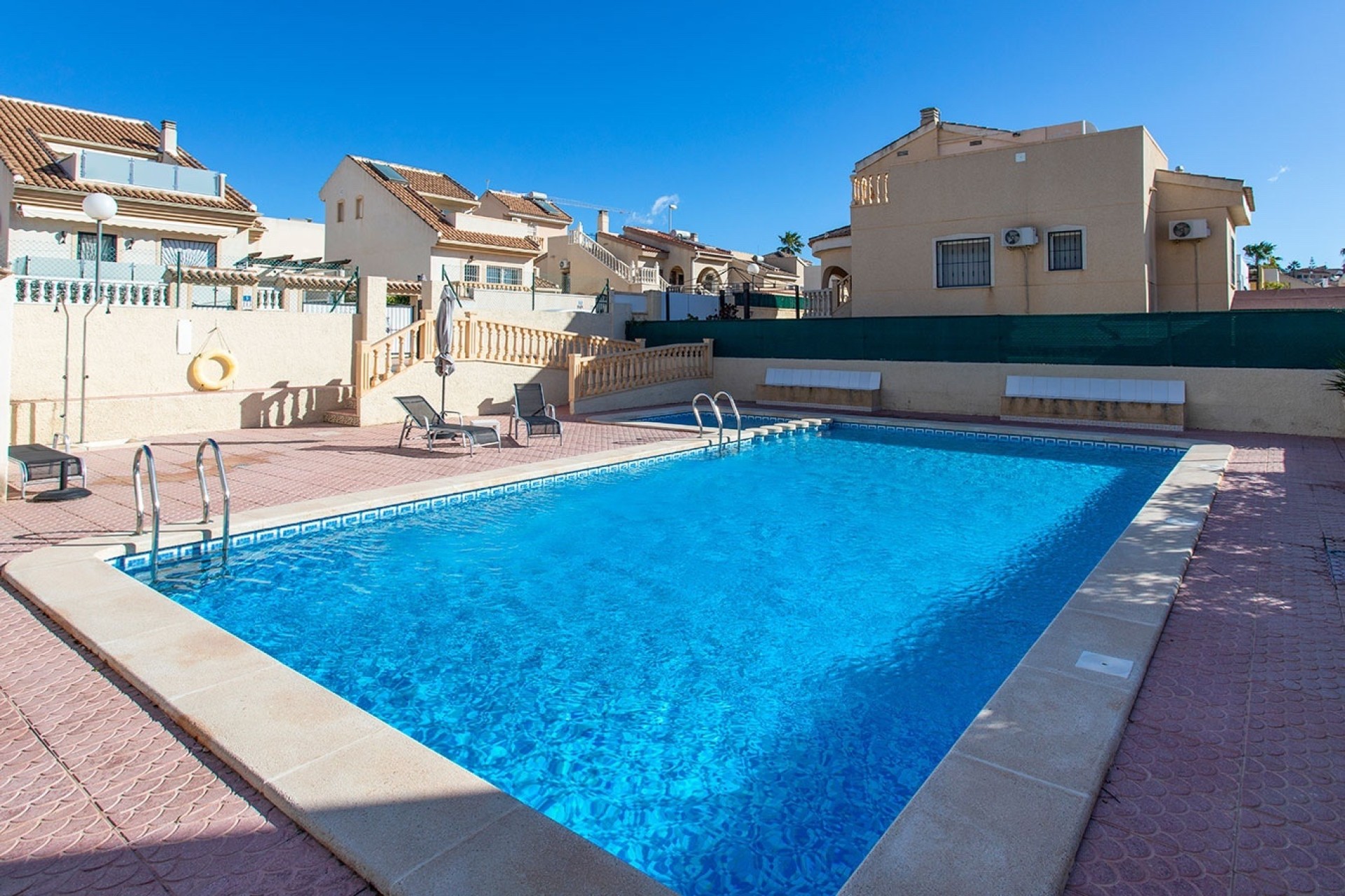 Herverkoop - Finca Landelijk pand -
Rojales - Pueblo