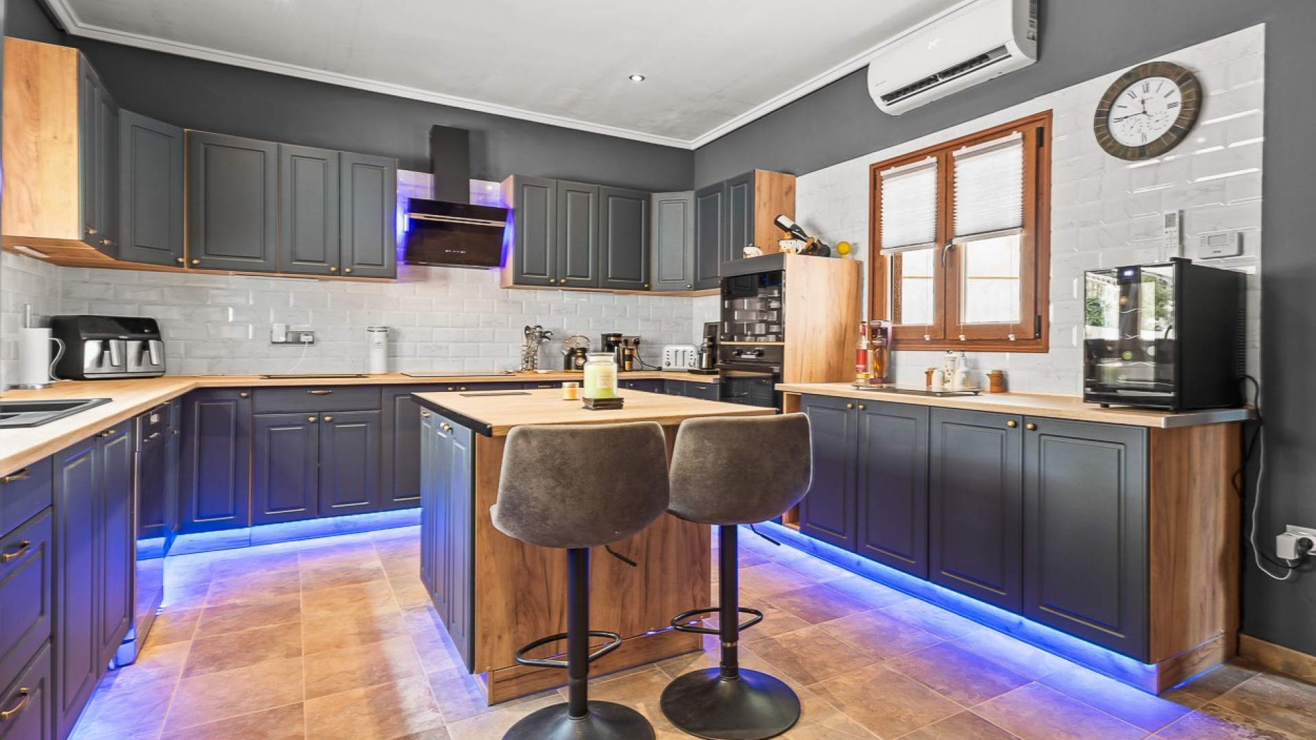 Herverkoop - Finca Landelijk pand -
Torremendo