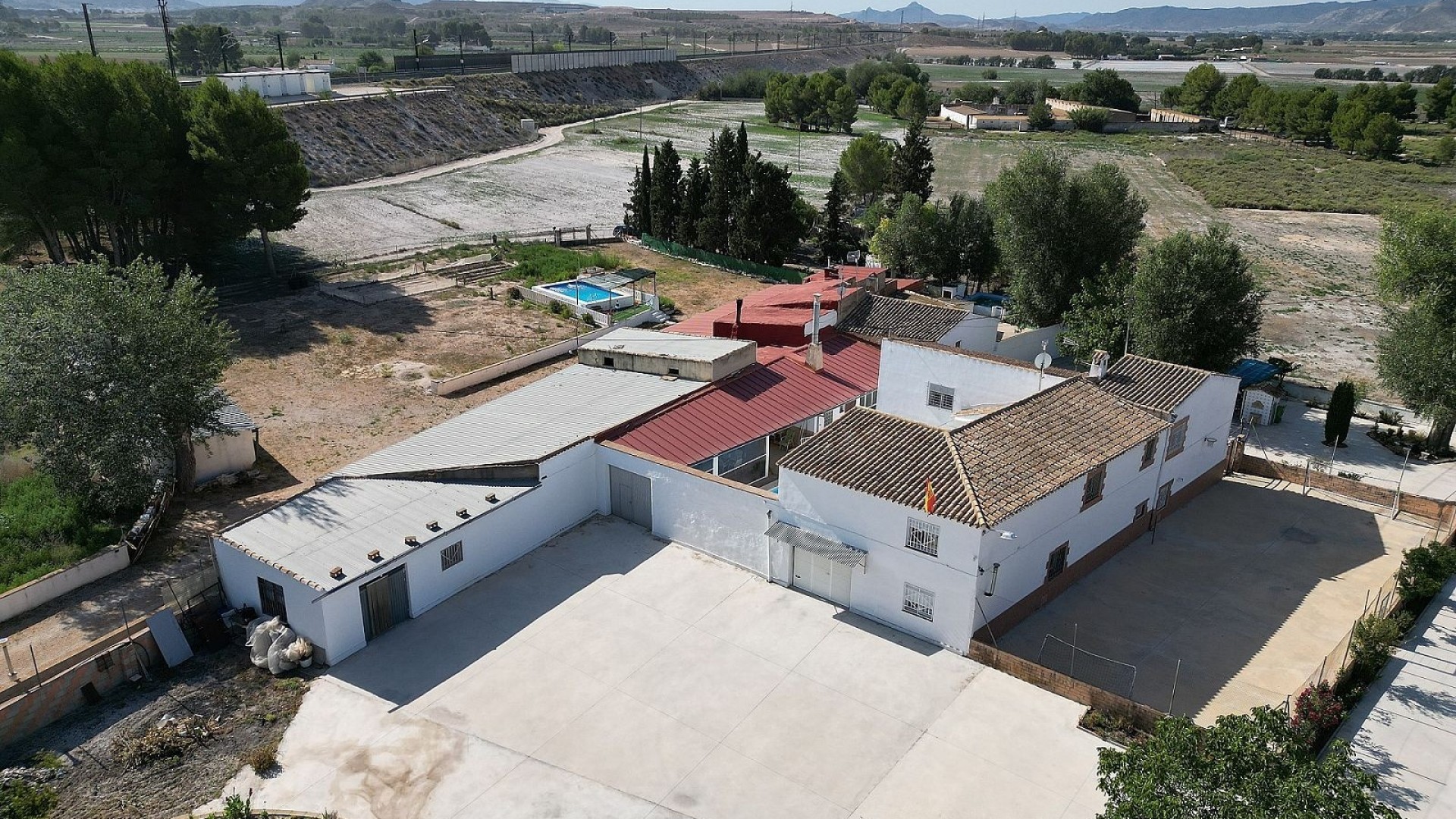 Herverkoop - Finca Landelijk pand -
Villena