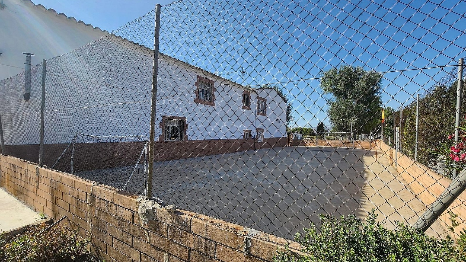 Herverkoop - Finca Landelijk pand -
Villena