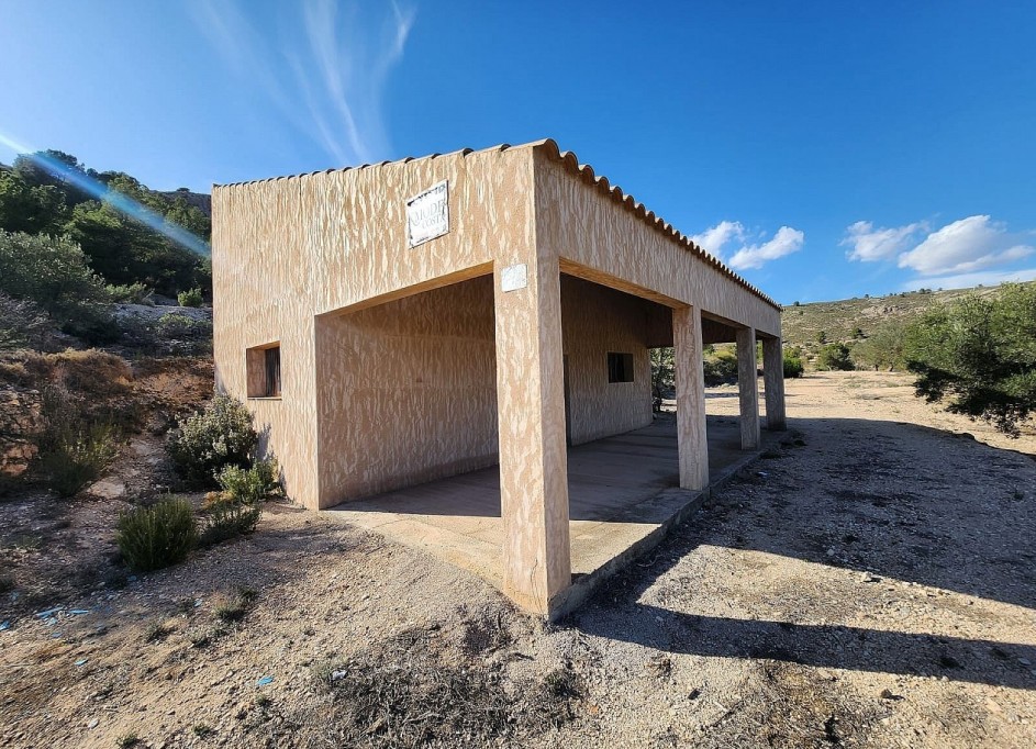 Herverkoop - Finca Landelijk pand -
Villena