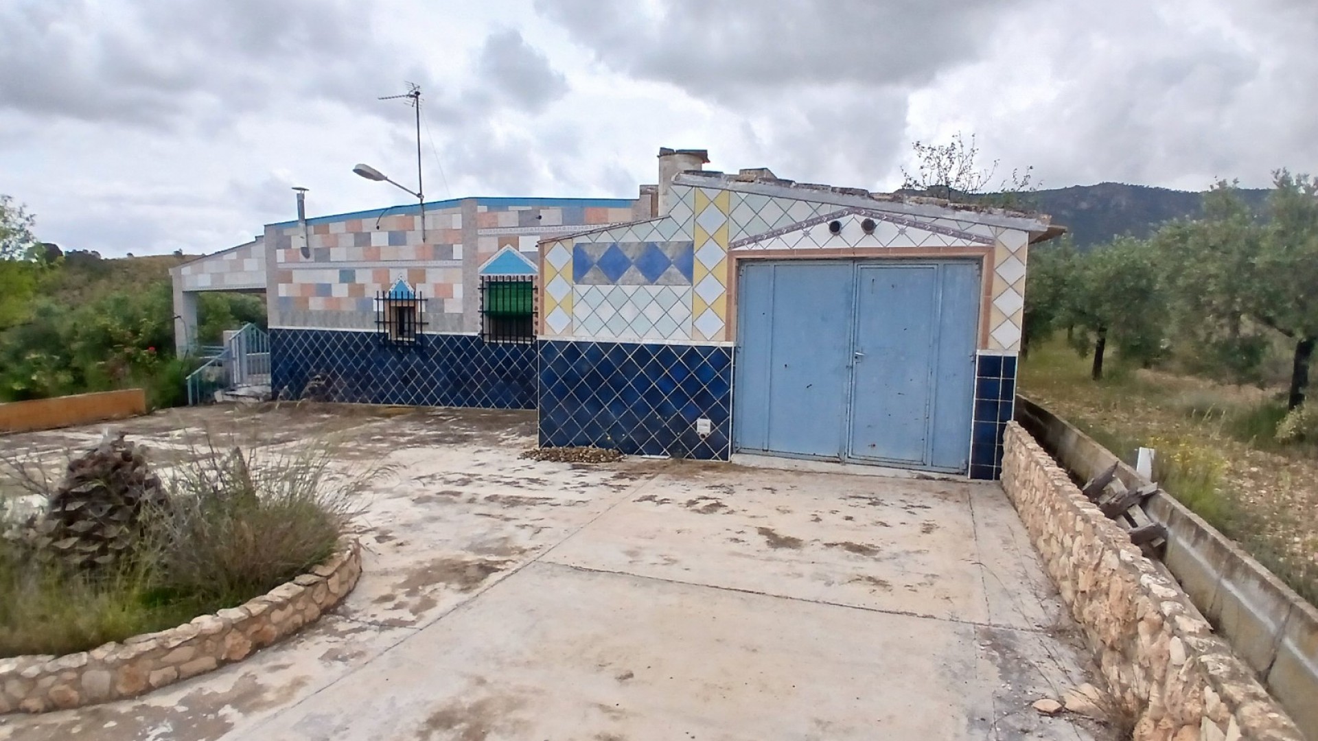 Herverkoop - Finca Landelijk pand -
Yecla